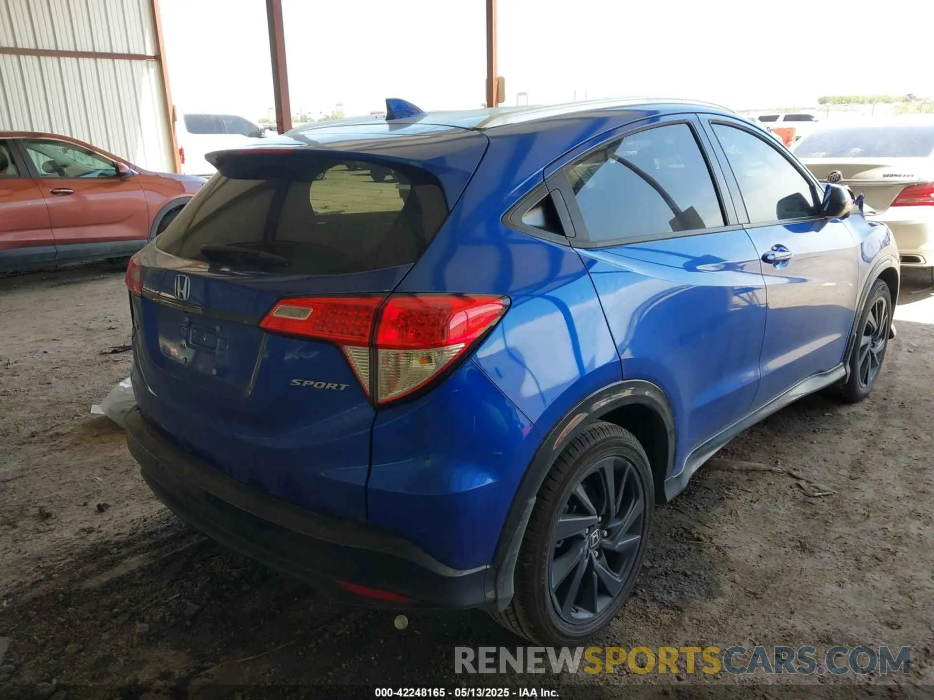 4 Photograph of a damaged car 3CZRU5H15NM724111 HONDA HR-V 2022