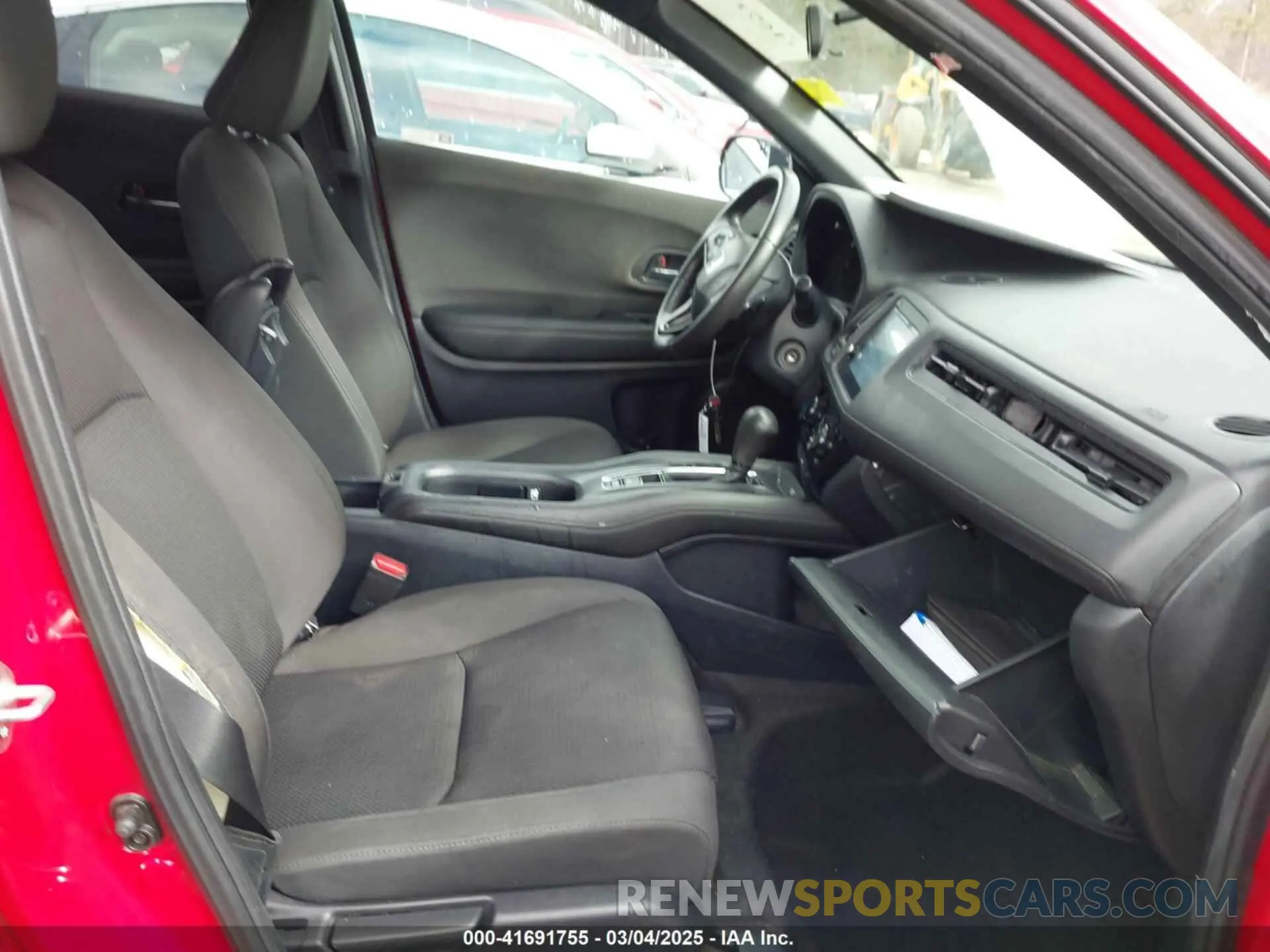 5 Photograph of a damaged car 3CZRU5H16NM714445 HONDA HR-V 2022