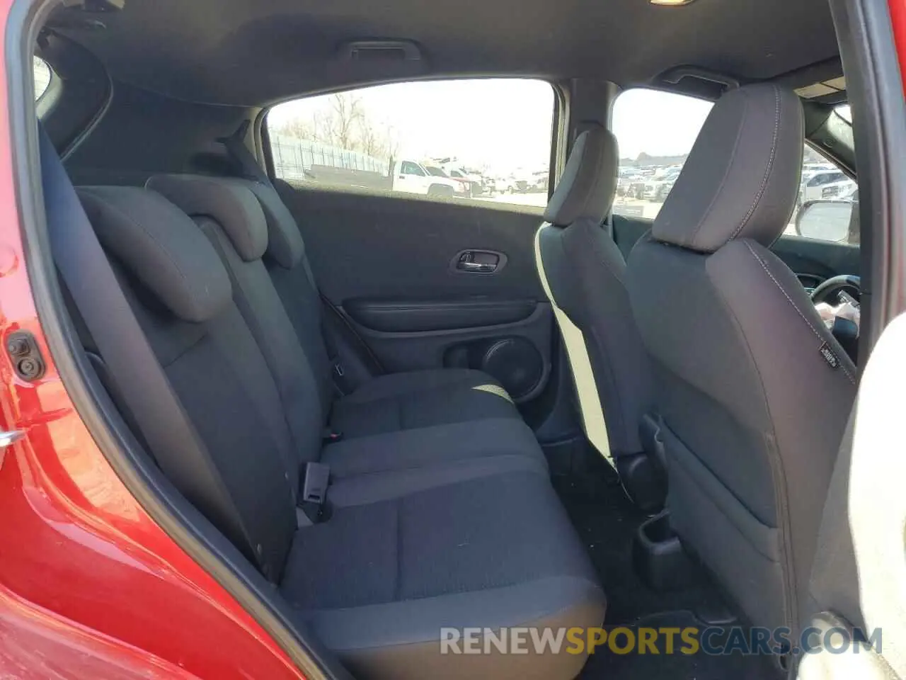 11 Photograph of a damaged car 3CZRU5H16NM728863 HONDA HR-V 2022
