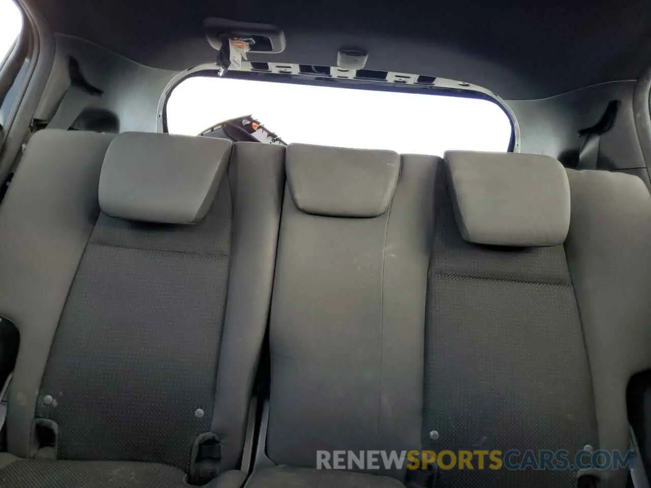 10 Photograph of a damaged car 3CZRU5H16NM729446 HONDA HR-V 2022