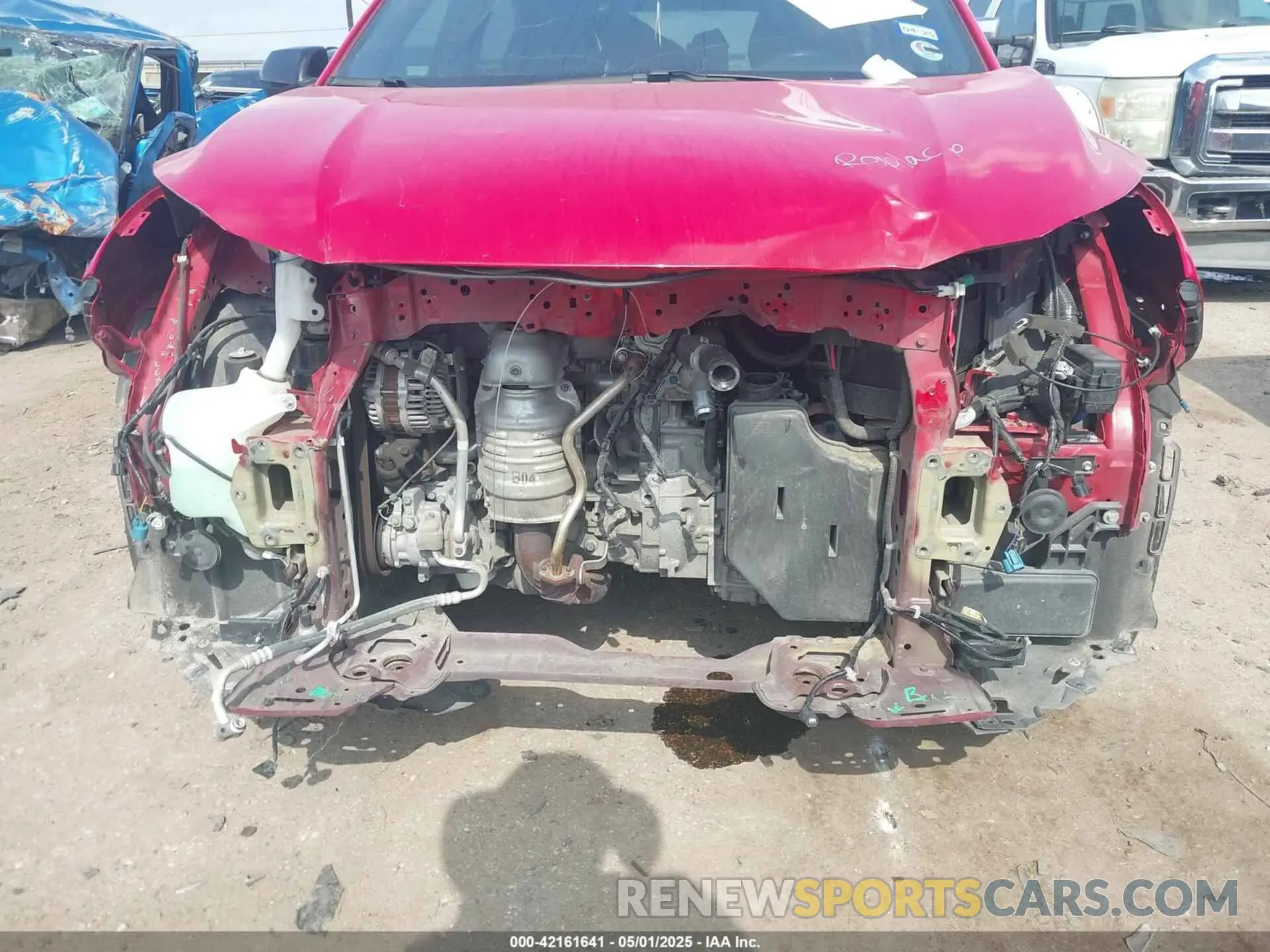 6 Photograph of a damaged car 3CZRU5H16NM742133 HONDA HR-V 2022