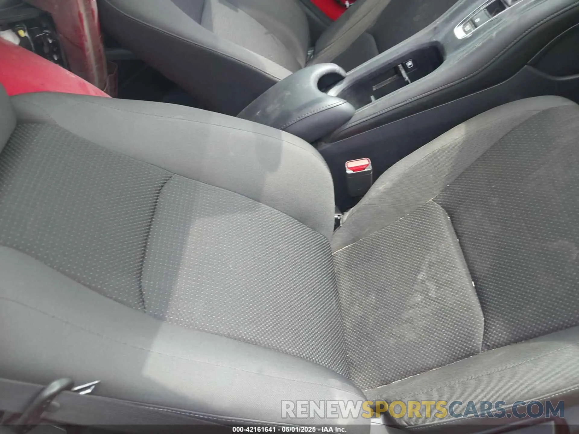 8 Photograph of a damaged car 3CZRU5H16NM742133 HONDA HR-V 2022