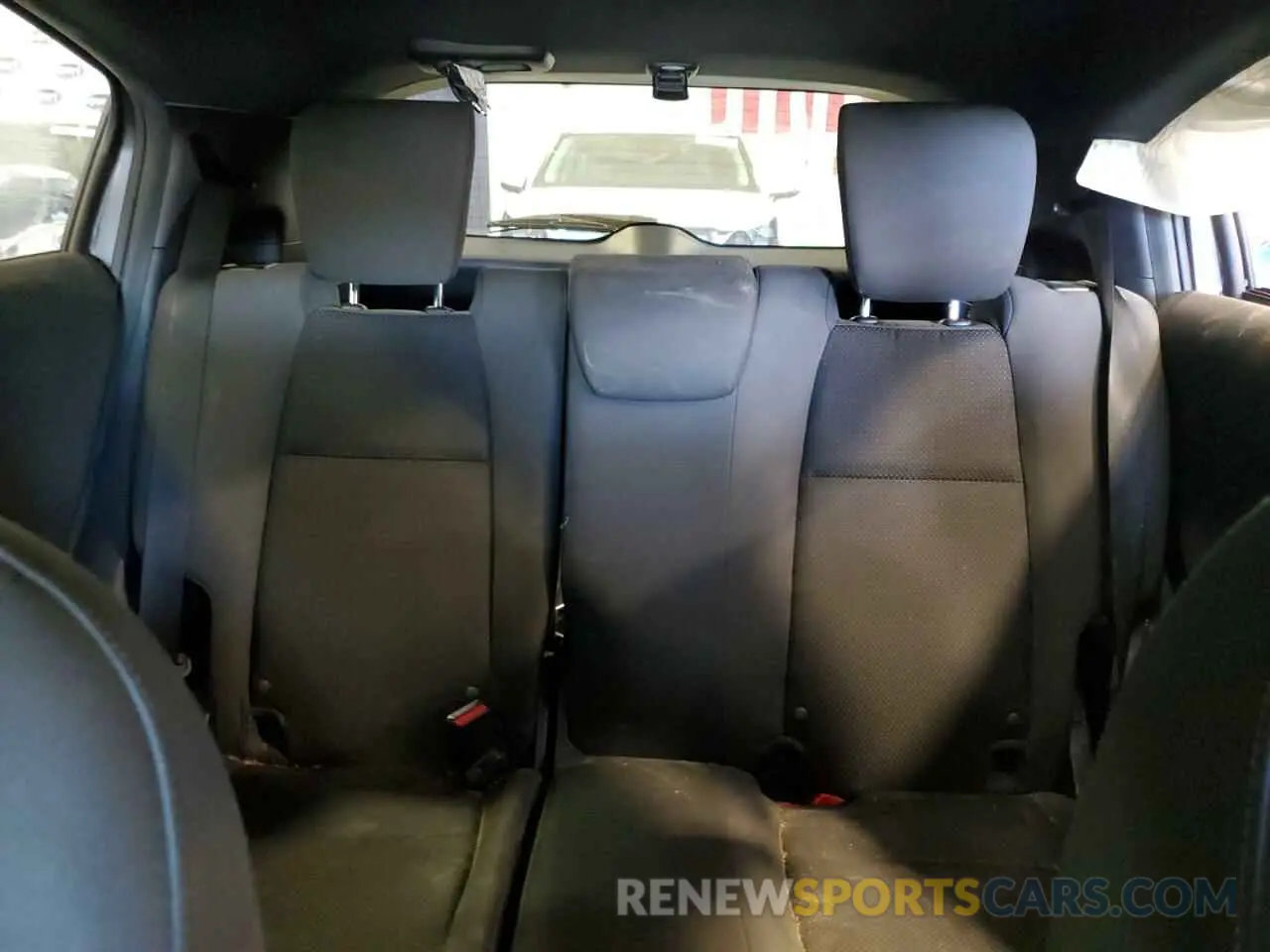 10 Photograph of a damaged car 3CZRU5H17NM700134 HONDA HR-V 2022