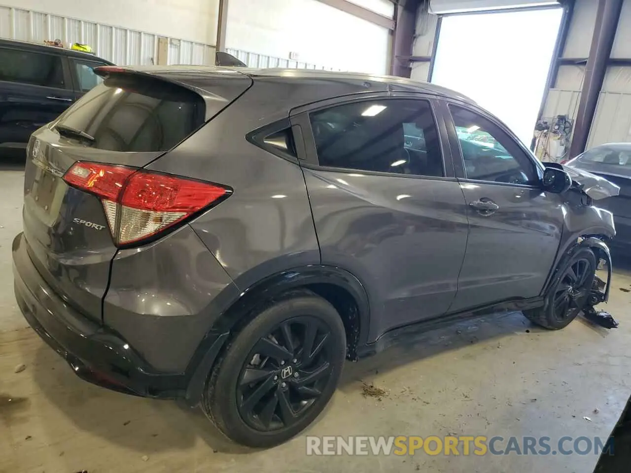 3 Photograph of a damaged car 3CZRU5H17NM700134 HONDA HR-V 2022