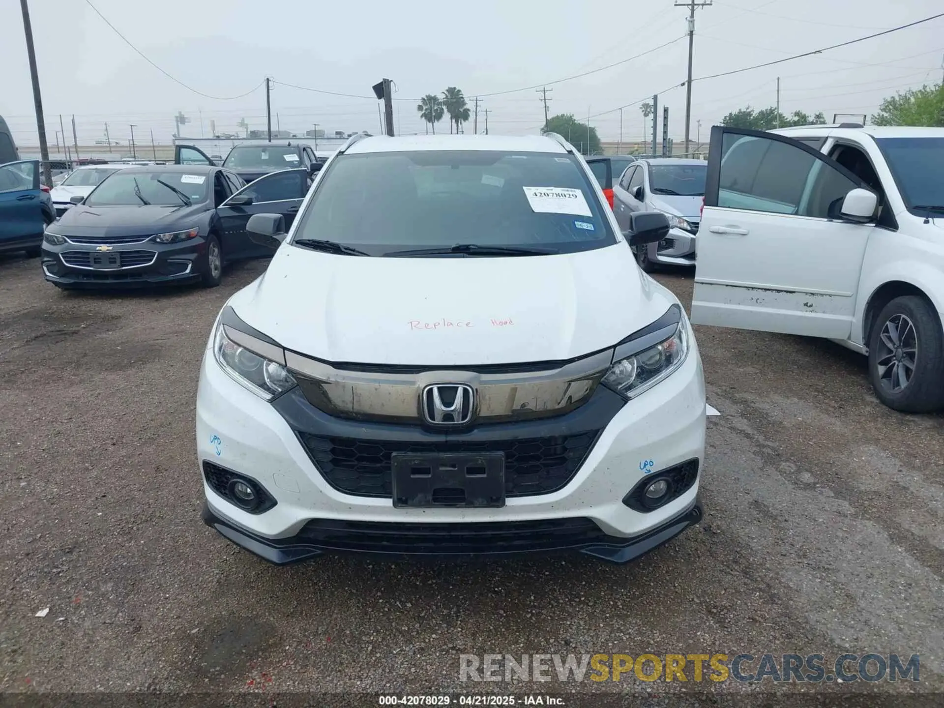 12 Photograph of a damaged car 3CZRU5H17NM700876 HONDA HR-V 2022