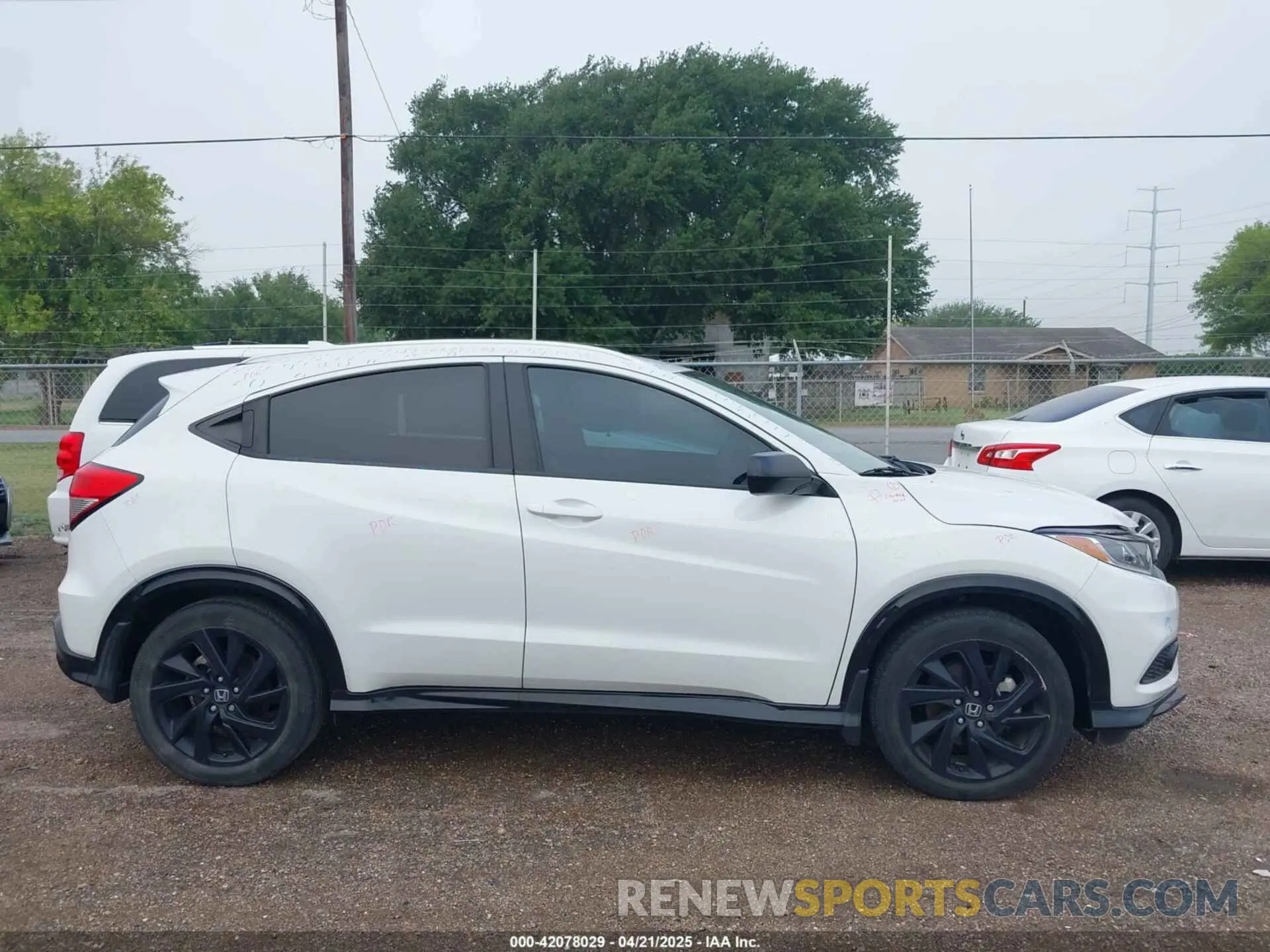 13 Photograph of a damaged car 3CZRU5H17NM700876 HONDA HR-V 2022