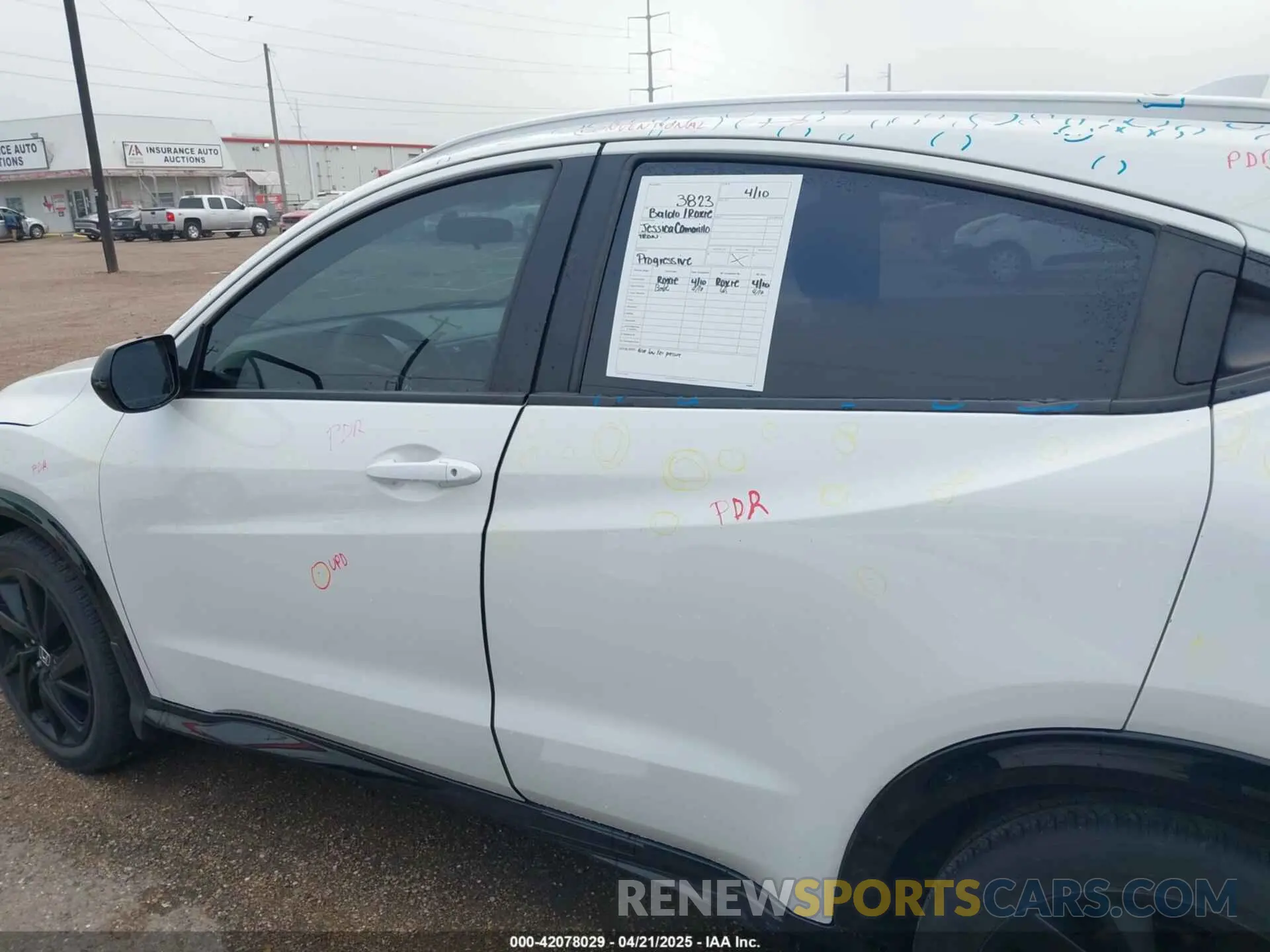 14 Photograph of a damaged car 3CZRU5H17NM700876 HONDA HR-V 2022