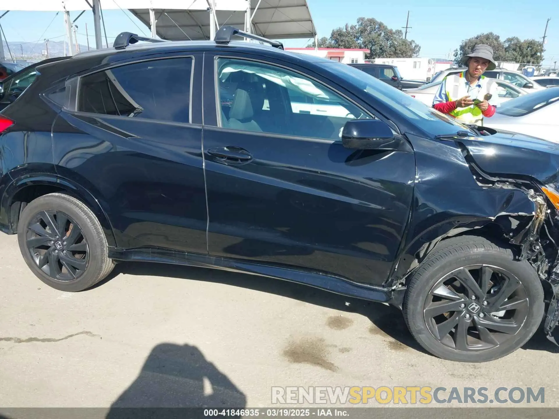 13 Photograph of a damaged car 3CZRU5H17NM712882 HONDA HR-V 2022