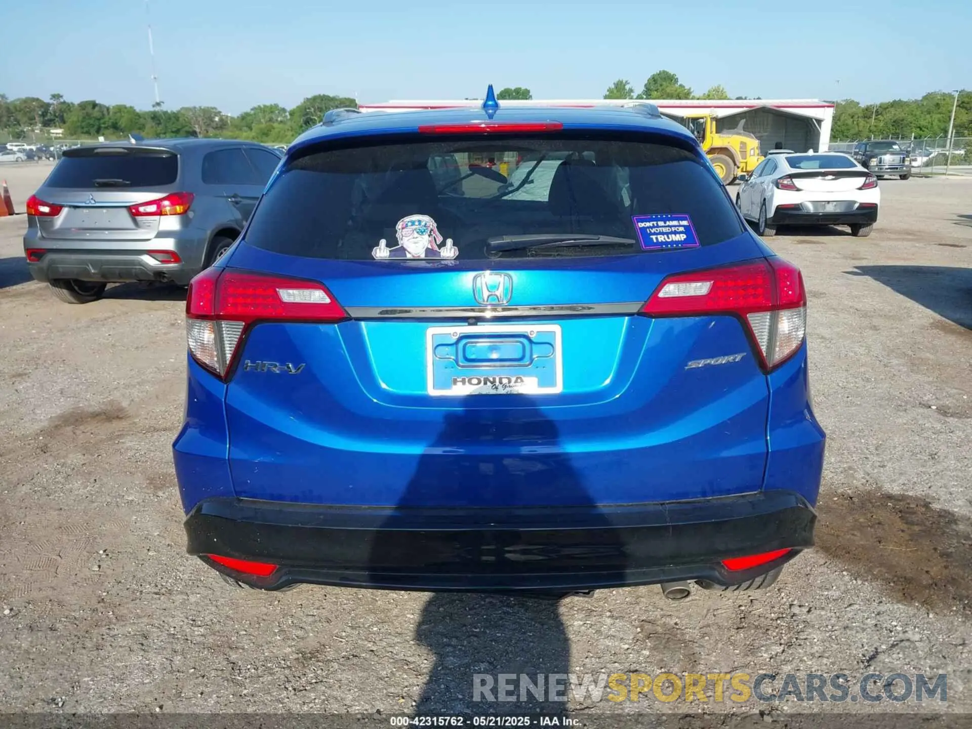 16 Photograph of a damaged car 3CZRU5H18NM731330 HONDA HR-V 2022