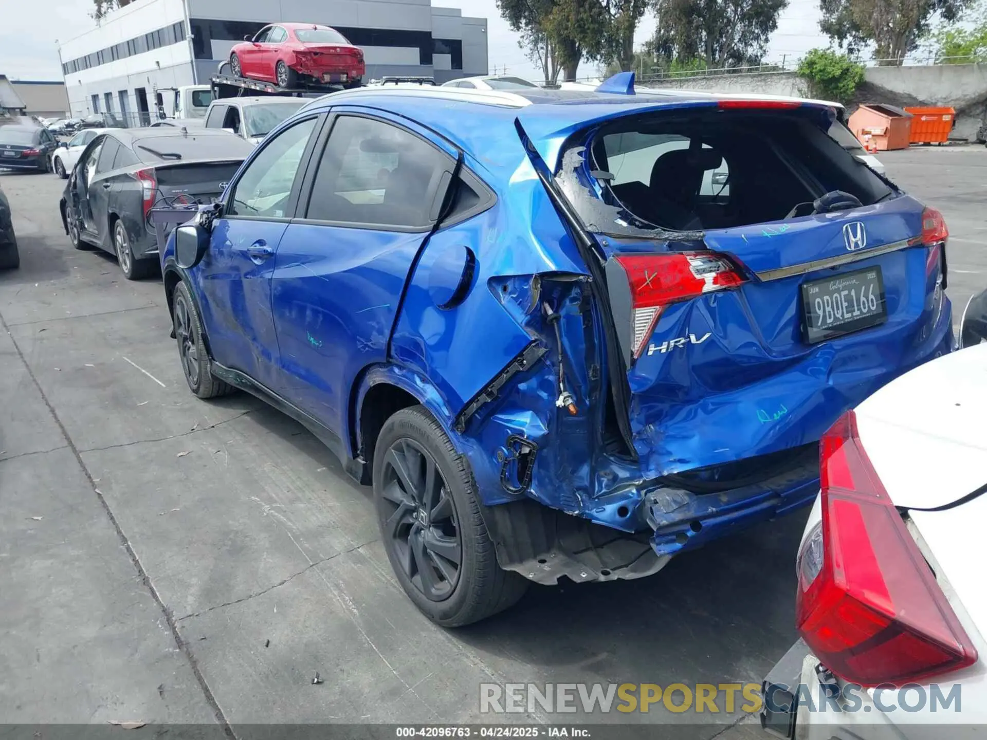 3 Photograph of a damaged car 3CZRU5H18NM745311 HONDA HR-V 2022