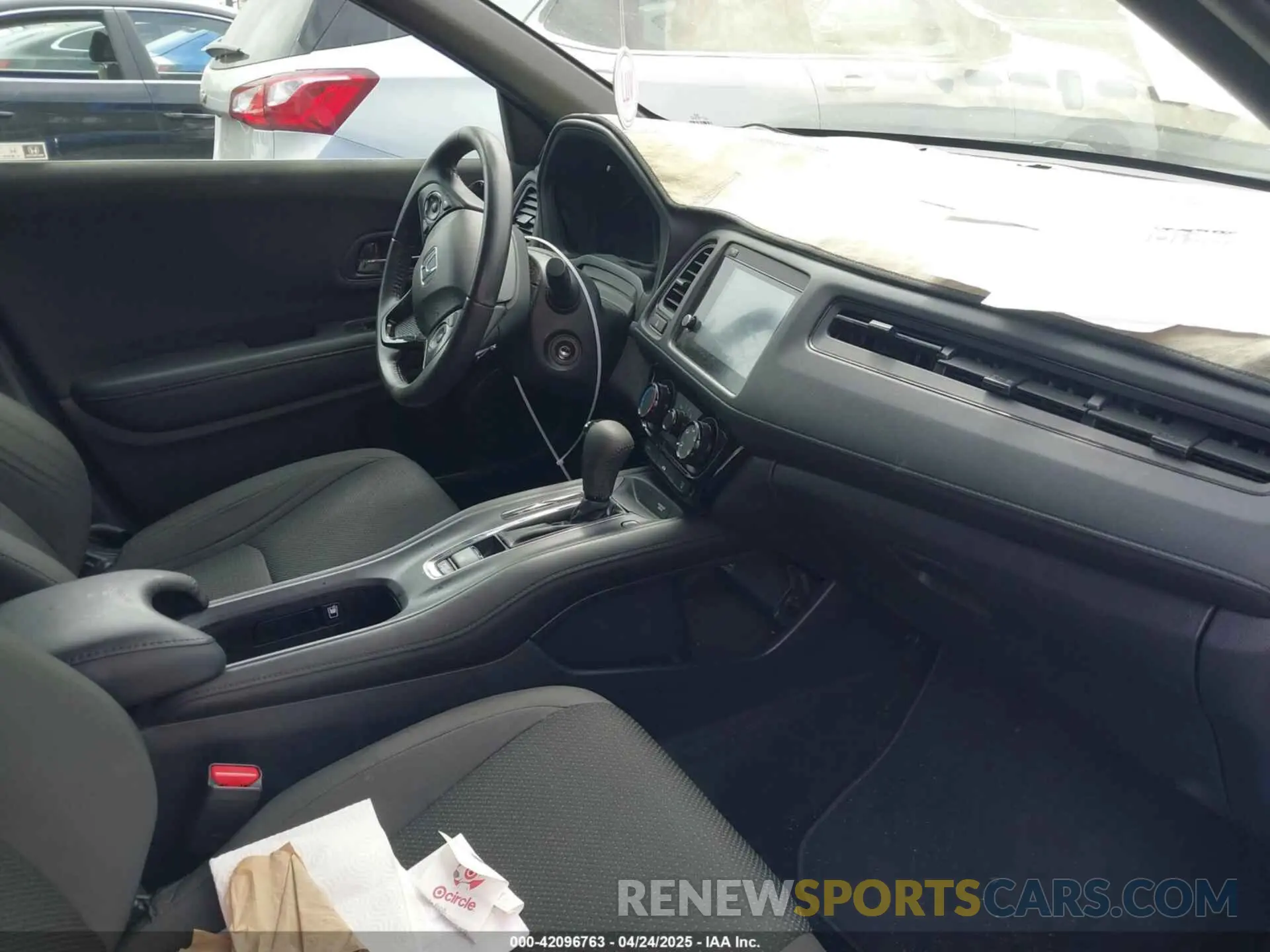 5 Photograph of a damaged car 3CZRU5H18NM745311 HONDA HR-V 2022