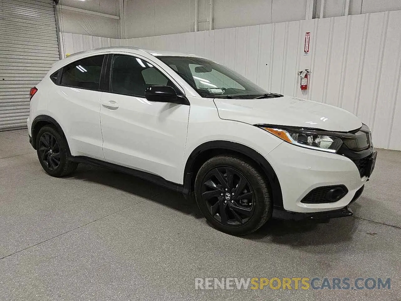 4 Photograph of a damaged car 3CZRU5H18NM745406 HONDA HR-V 2022