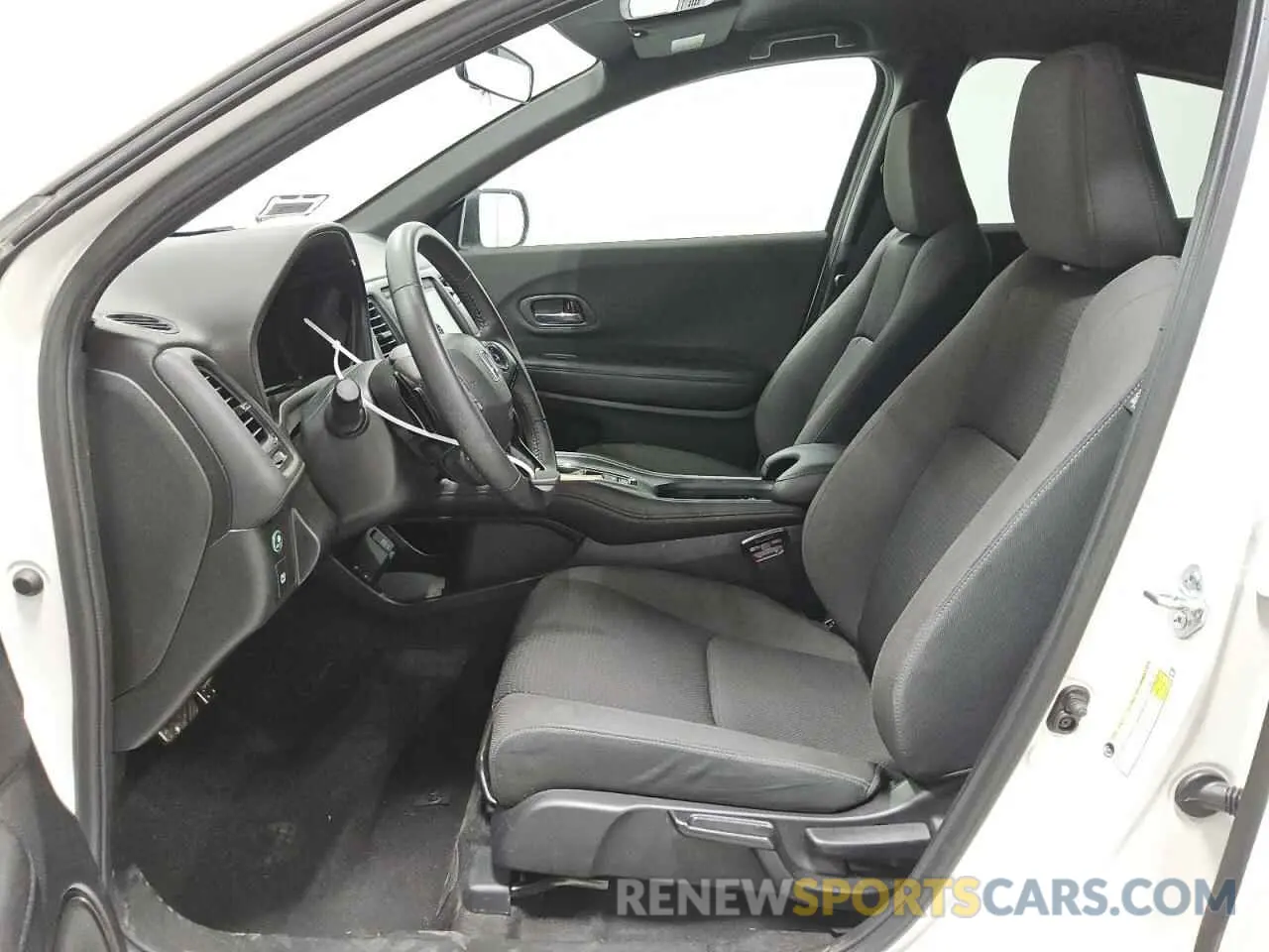 7 Photograph of a damaged car 3CZRU5H18NM745406 HONDA HR-V 2022