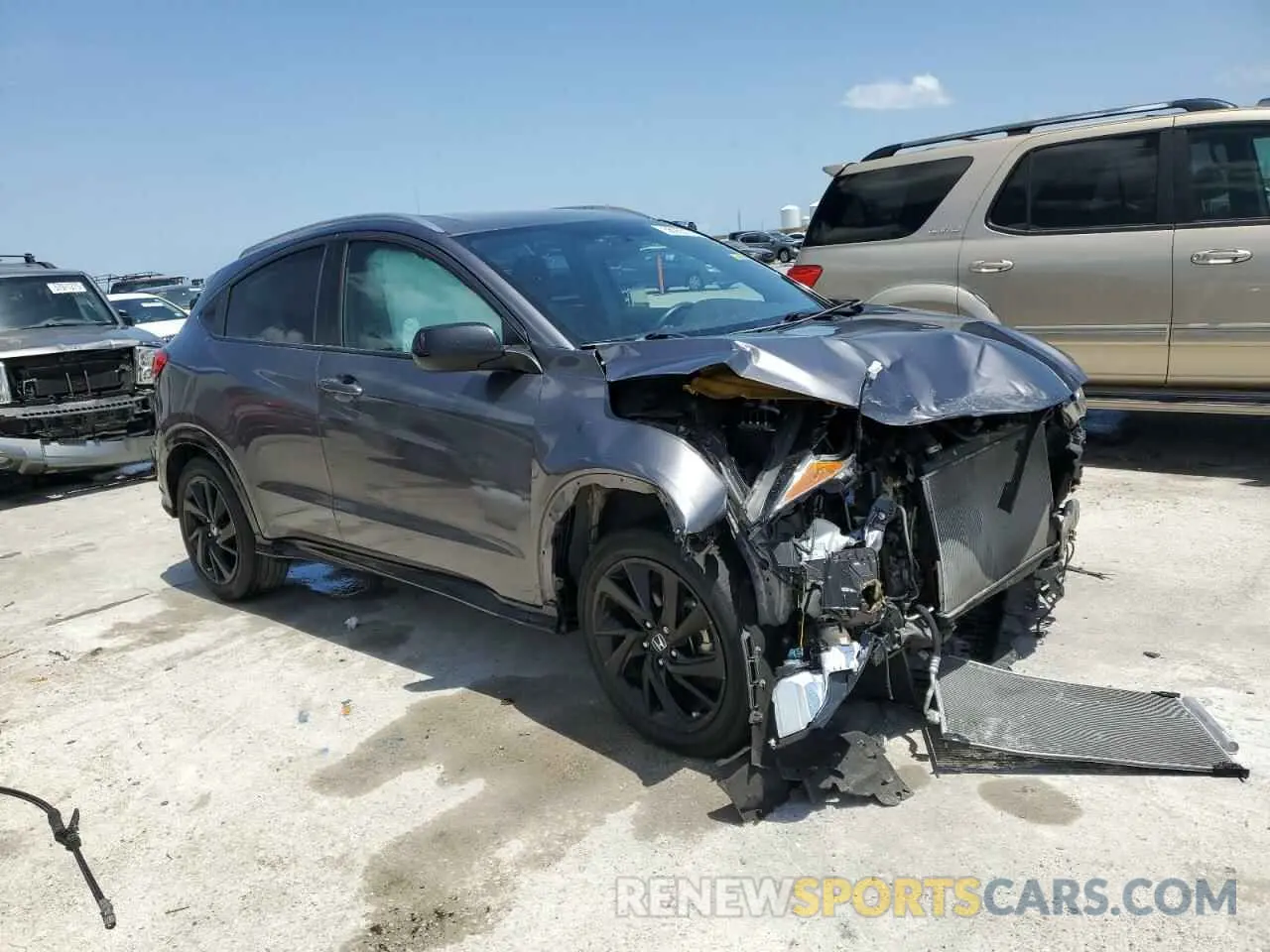 4 Photograph of a damaged car 3CZRU5H19NM701298 HONDA HR-V 2022