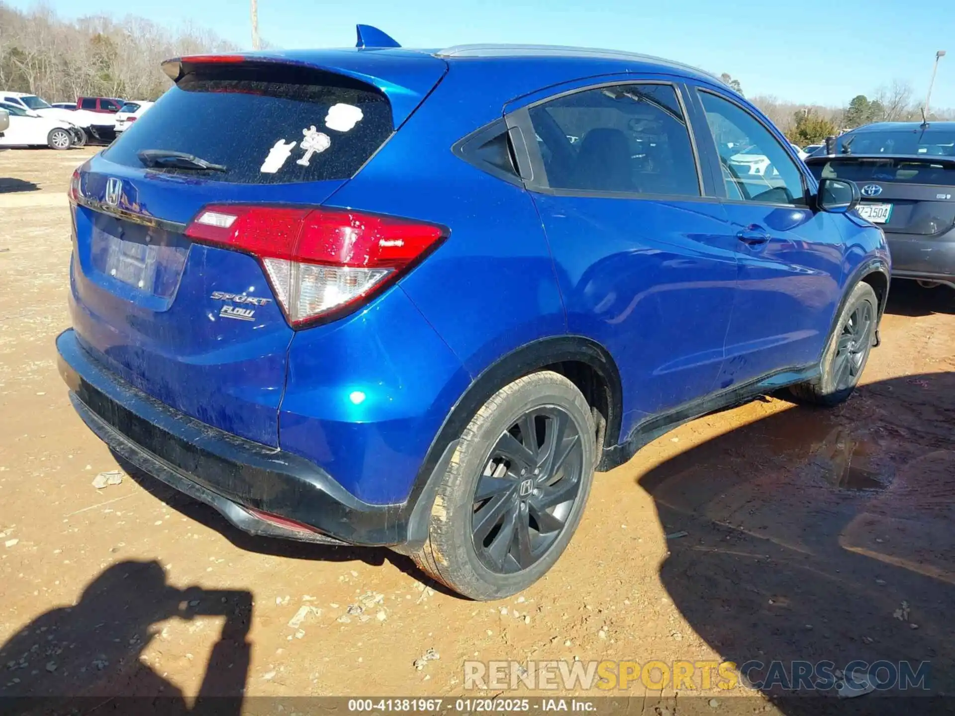 4 Photograph of a damaged car 3CZRU5H1XNM731314 HONDA HR-V 2022