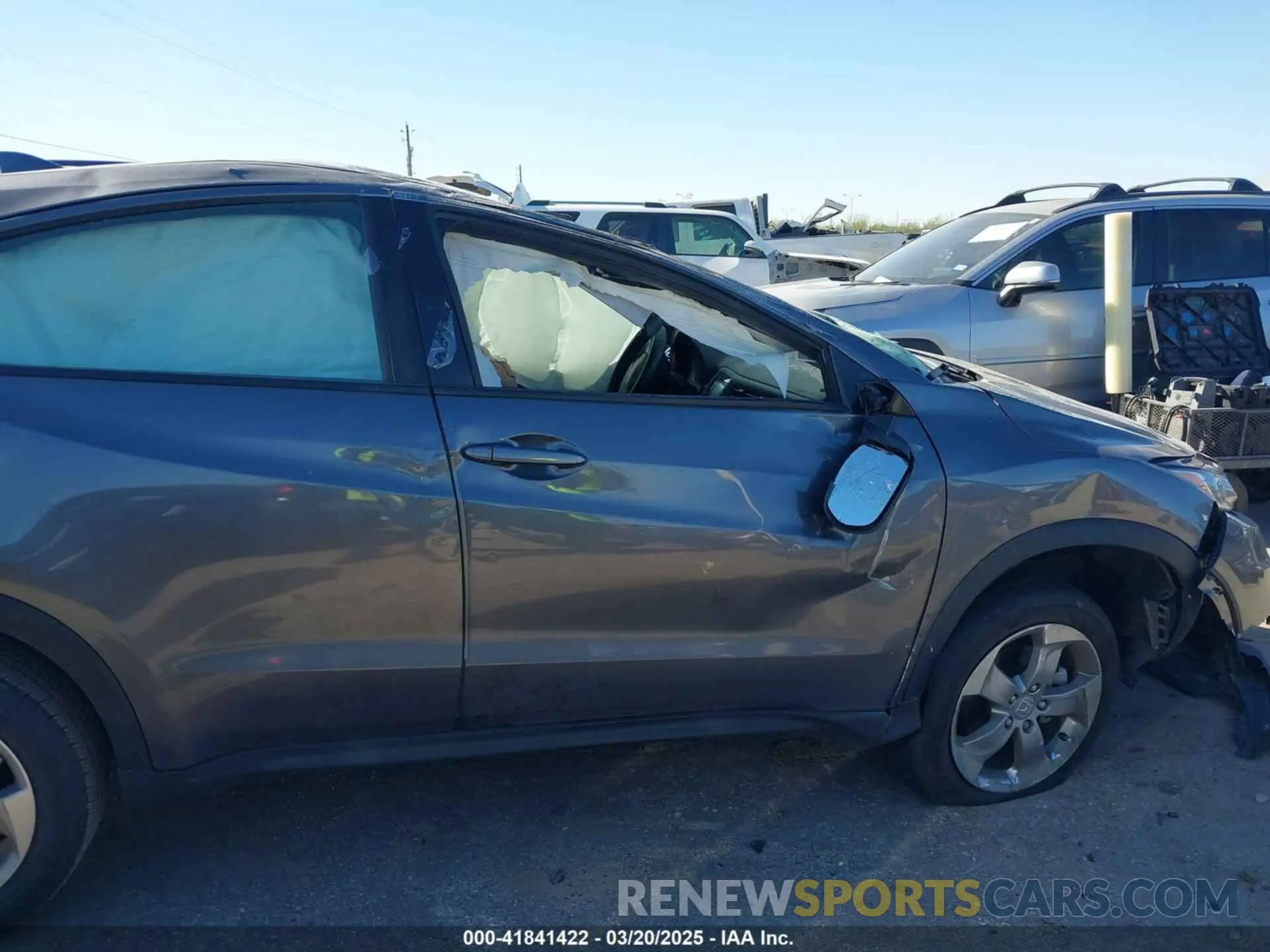 12 Photograph of a damaged car 3CZRU5H30NM712756 HONDA HR-V 2022