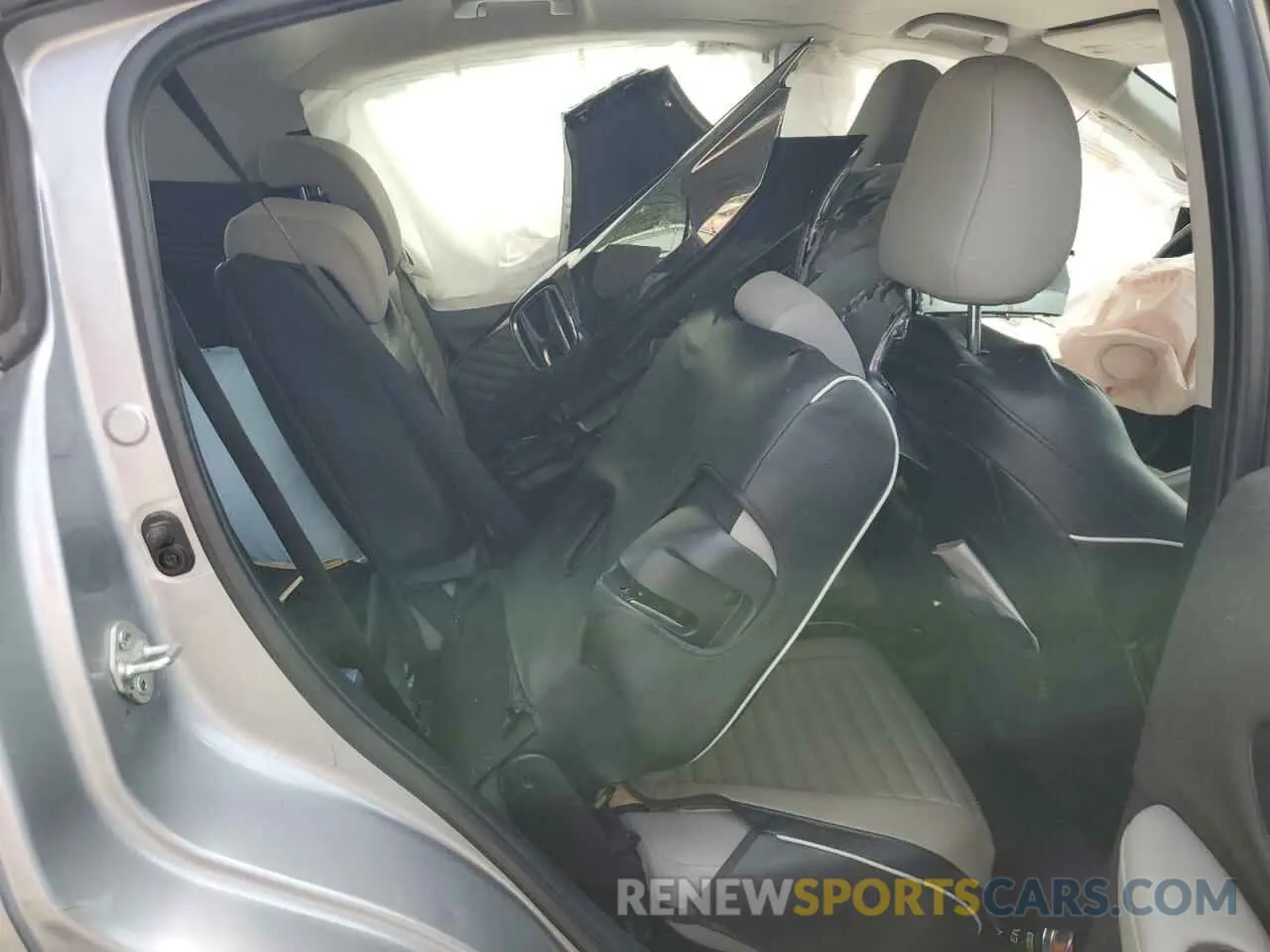10 Photograph of a damaged car 3CZRU5H30NM723689 HONDA HR-V 2022