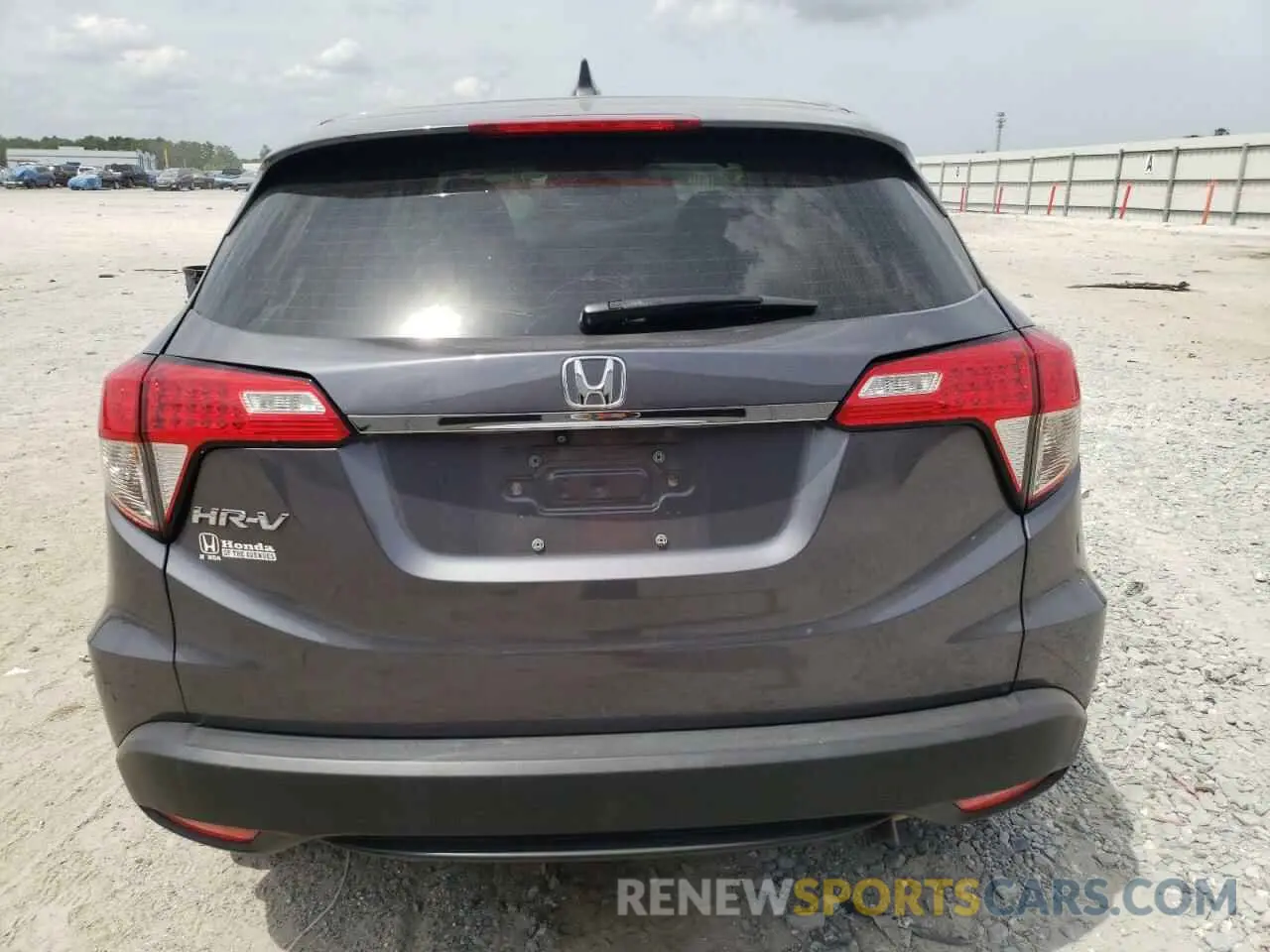6 Photograph of a damaged car 3CZRU5H31NM706934 HONDA HR-V 2022