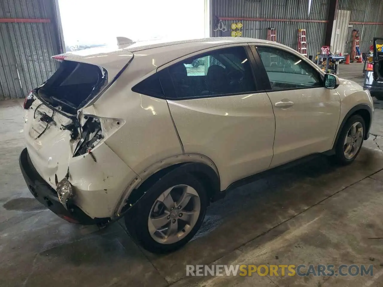 3 Photograph of a damaged car 3CZRU5H31NM720834 HONDA HR-V 2022