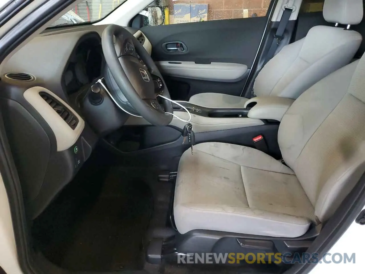 7 Photograph of a damaged car 3CZRU5H31NM720834 HONDA HR-V 2022