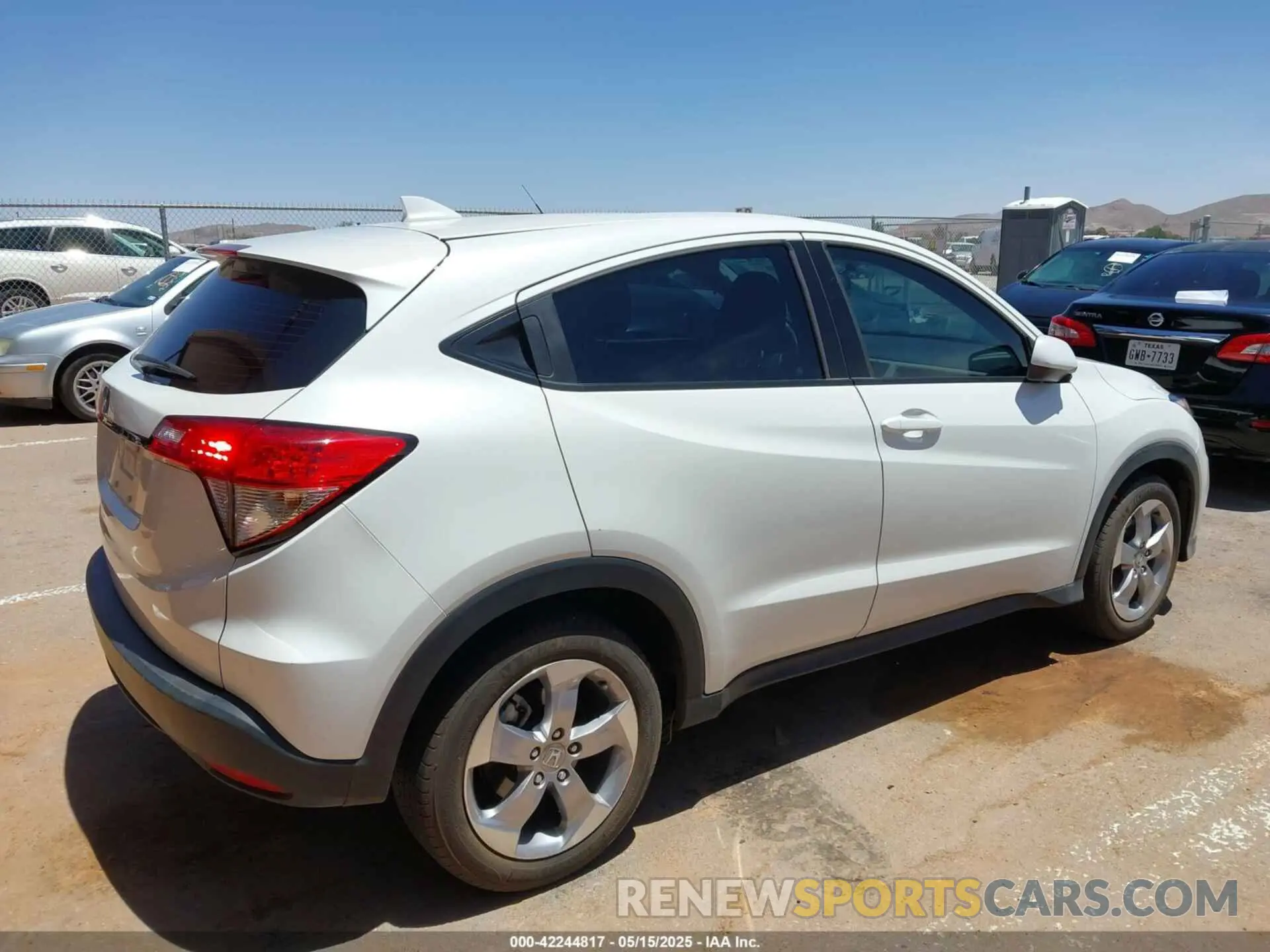 13 Photograph of a damaged car 3CZRU5H32NM714718 HONDA HR-V 2022