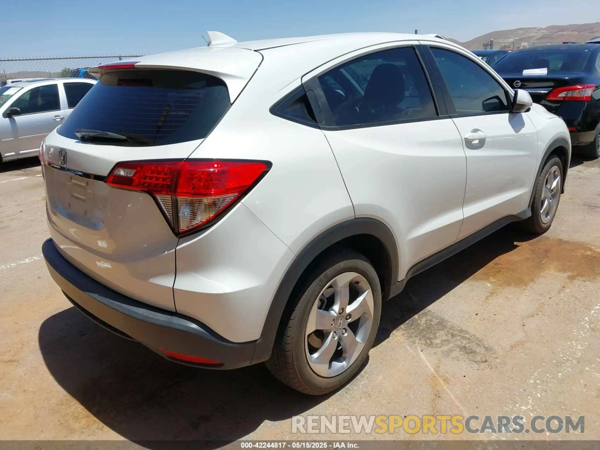 4 Photograph of a damaged car 3CZRU5H32NM714718 HONDA HR-V 2022