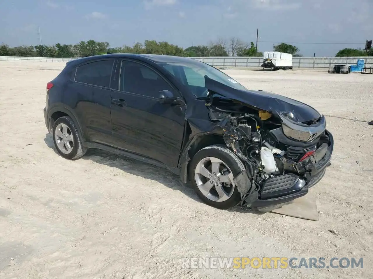 4 Photograph of a damaged car 3CZRU5H32NM716694 HONDA HR-V 2022