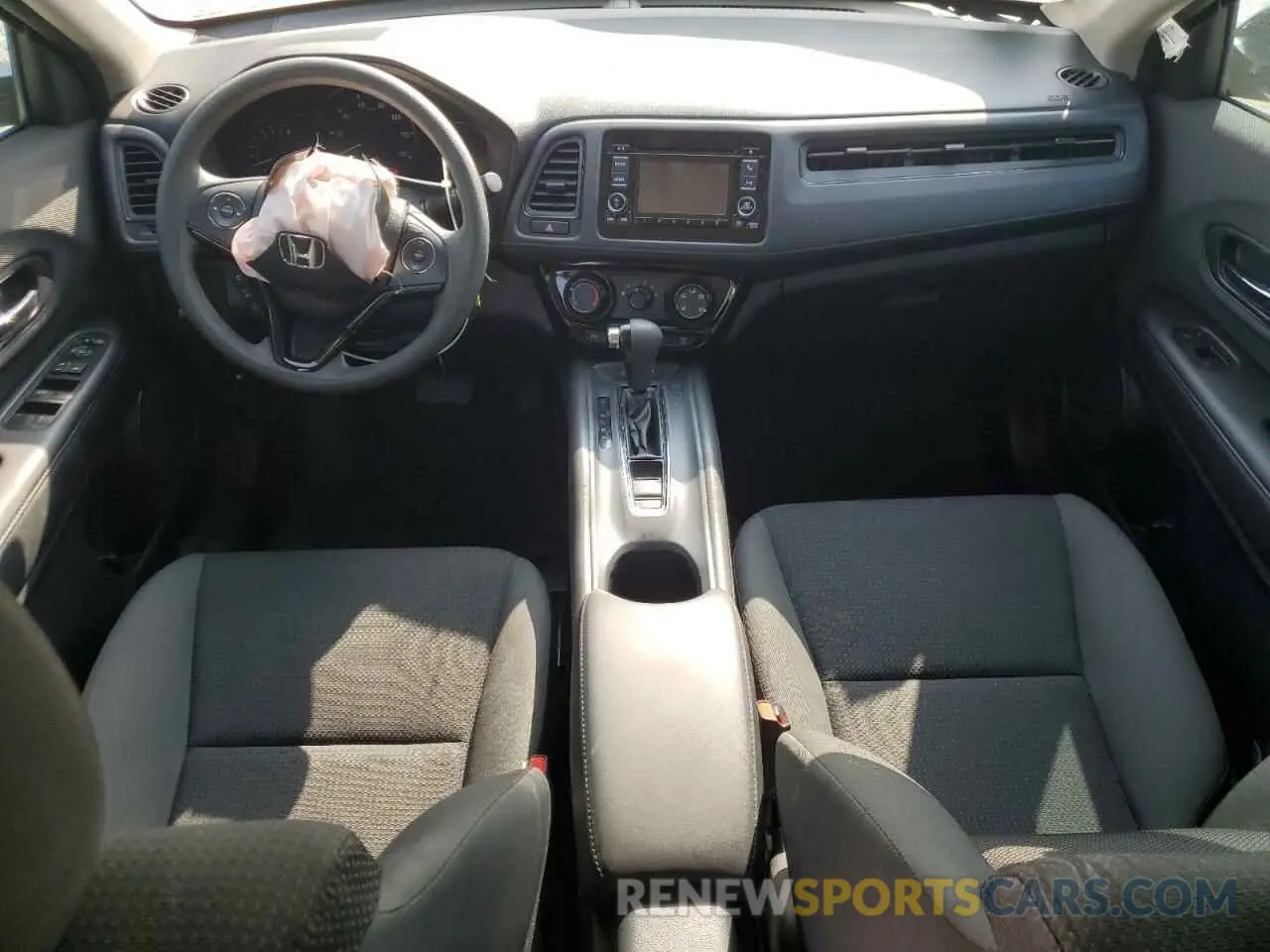 8 Photograph of a damaged car 3CZRU5H32NM716694 HONDA HR-V 2022
