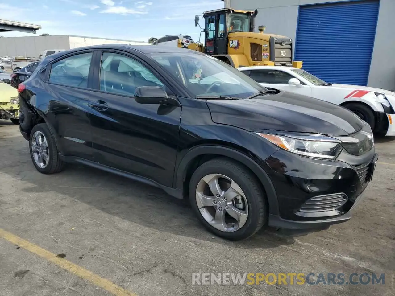4 Photograph of a damaged car 3CZRU5H32NM731390 HONDA HR-V 2022