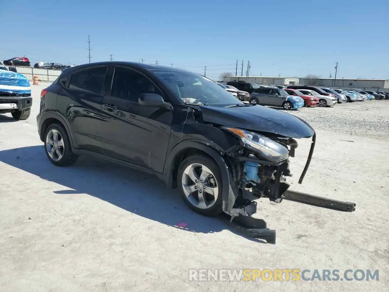 4 Photograph of a damaged car 3CZRU5H33NM731365 HONDA HR-V 2022