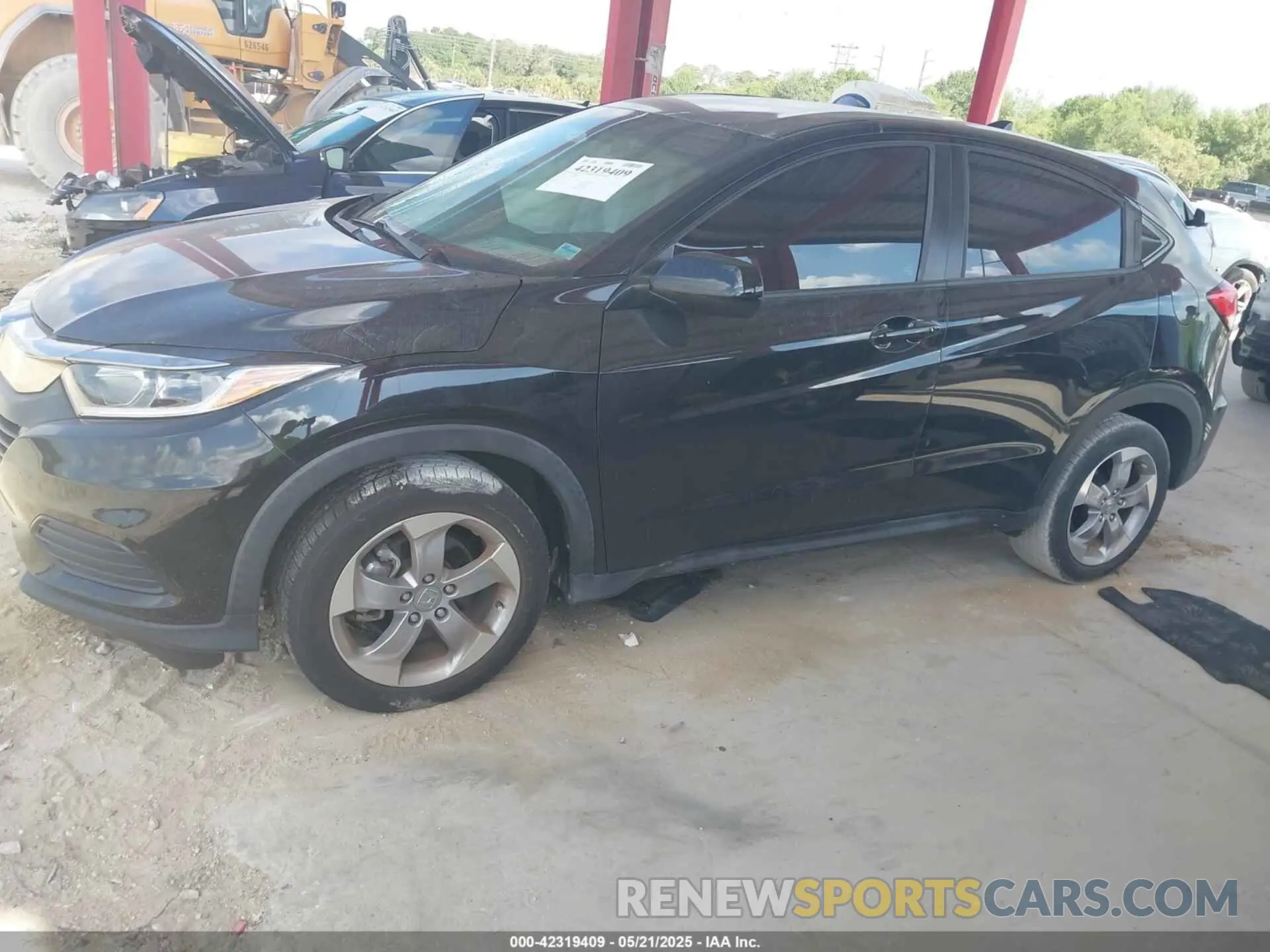 14 Photograph of a damaged car 3CZRU5H34NM704417 HONDA HR-V 2022