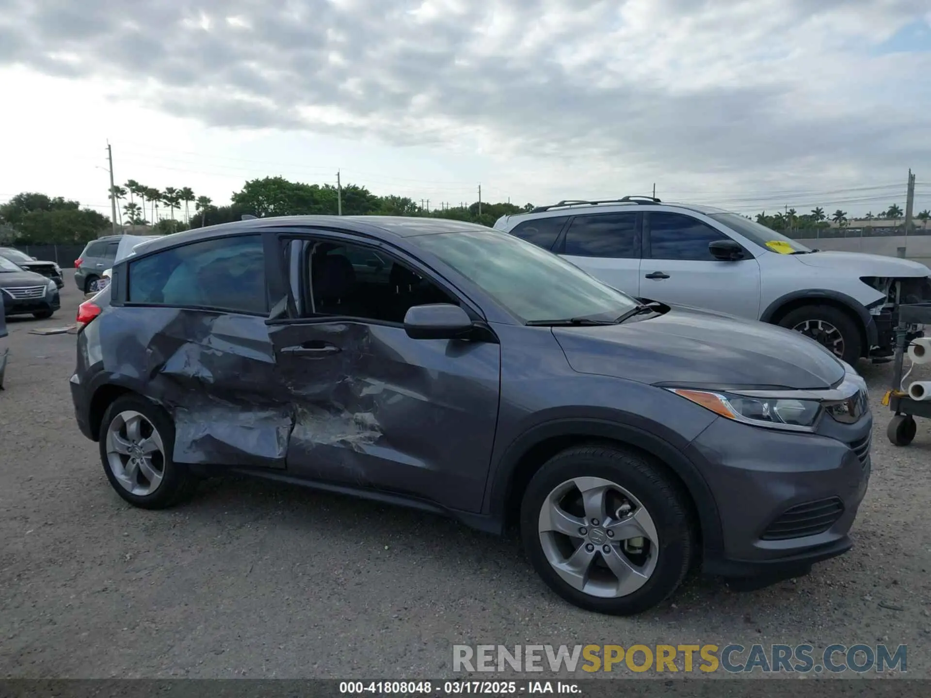 6 Photograph of a damaged car 3CZRU5H34NM708242 HONDA HR-V 2022