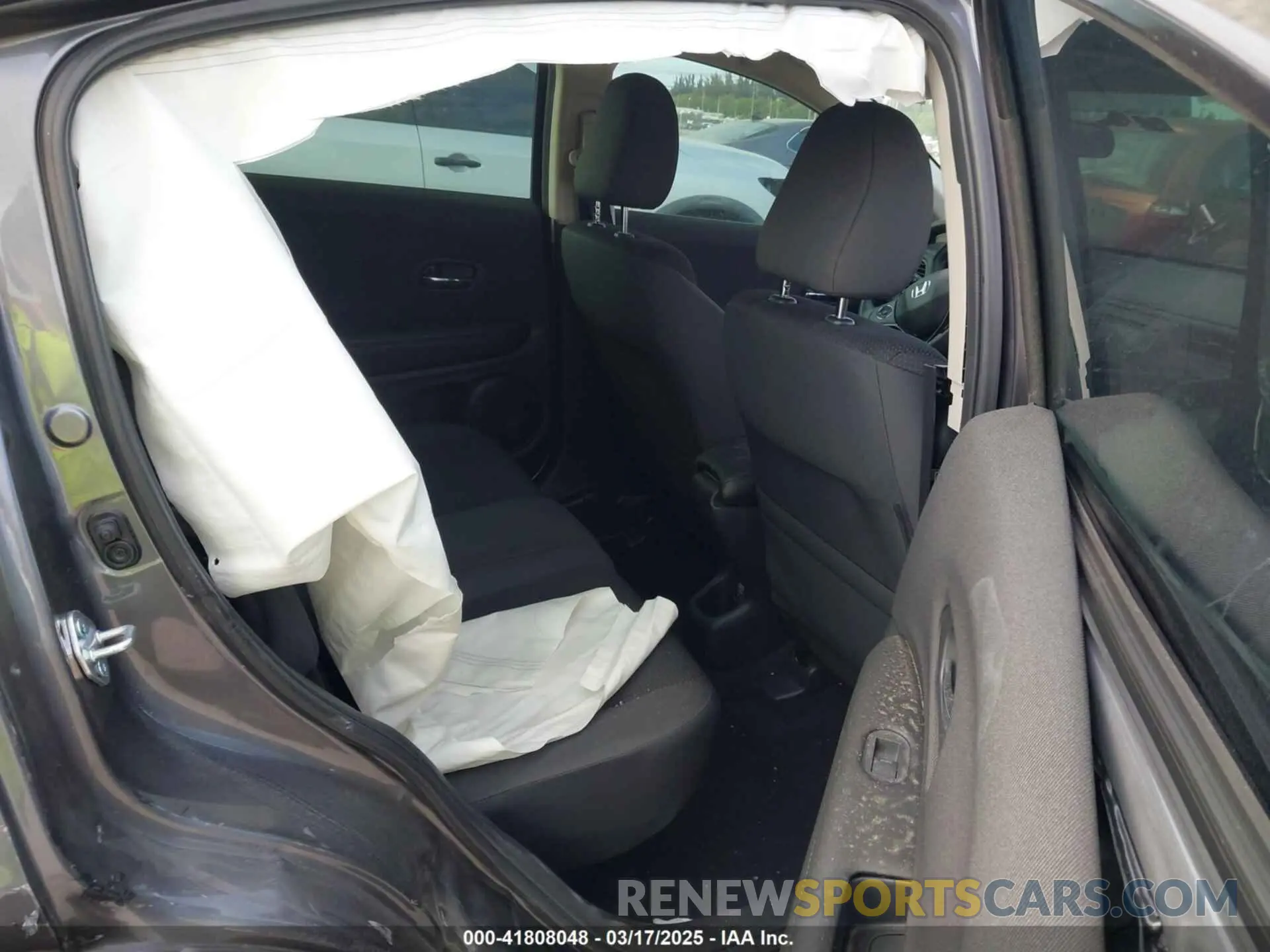8 Photograph of a damaged car 3CZRU5H34NM708242 HONDA HR-V 2022