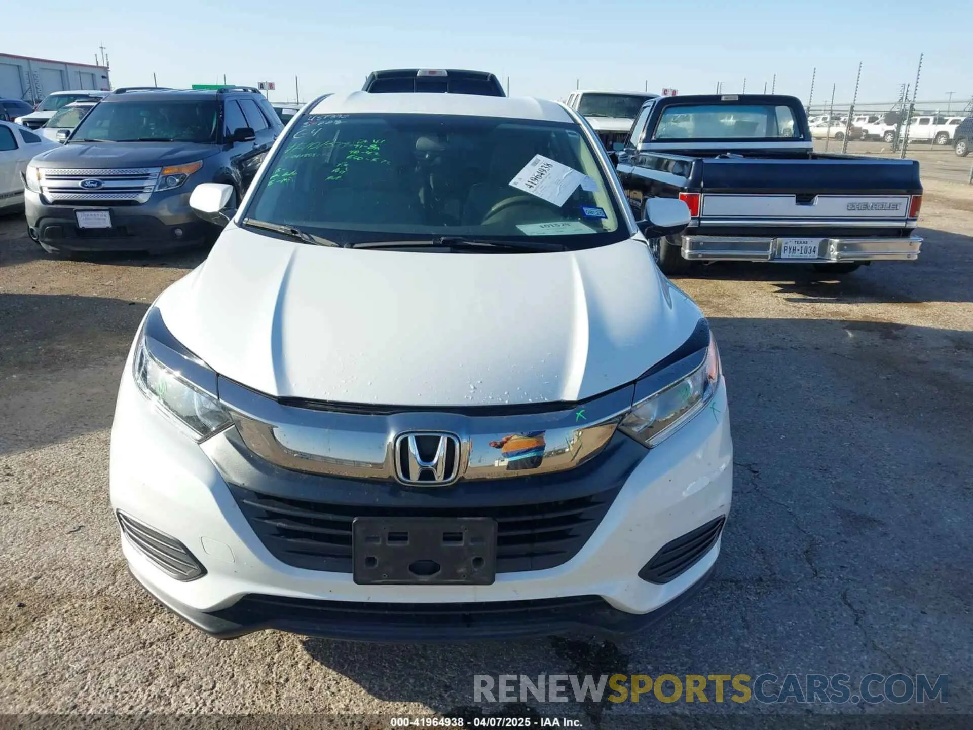 12 Photograph of a damaged car 3CZRU5H34NM708919 HONDA HR-V 2022
