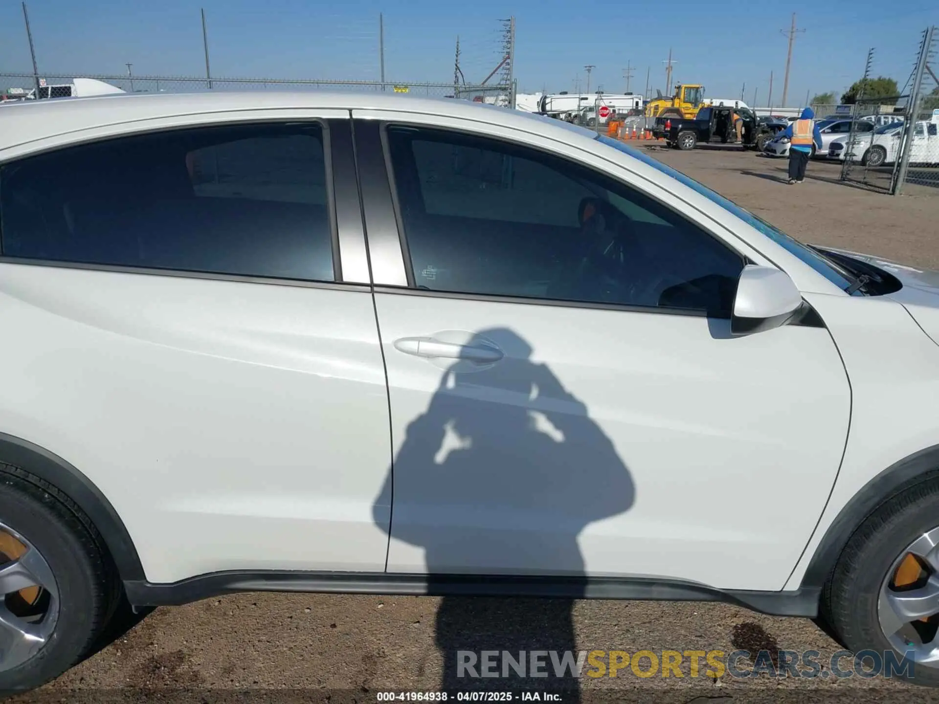 13 Photograph of a damaged car 3CZRU5H34NM708919 HONDA HR-V 2022