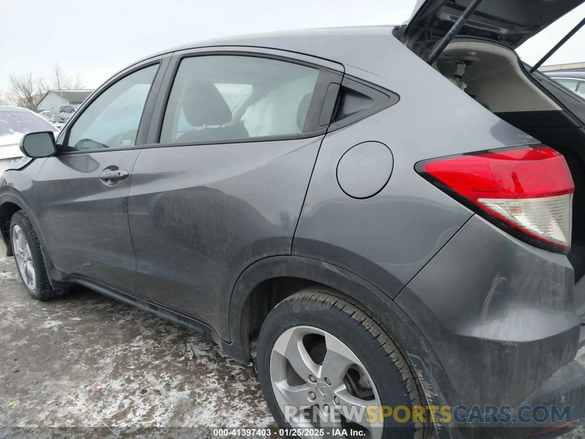 14 Photograph of a damaged car 3CZRU5H34NM731259 HONDA HR-V 2022