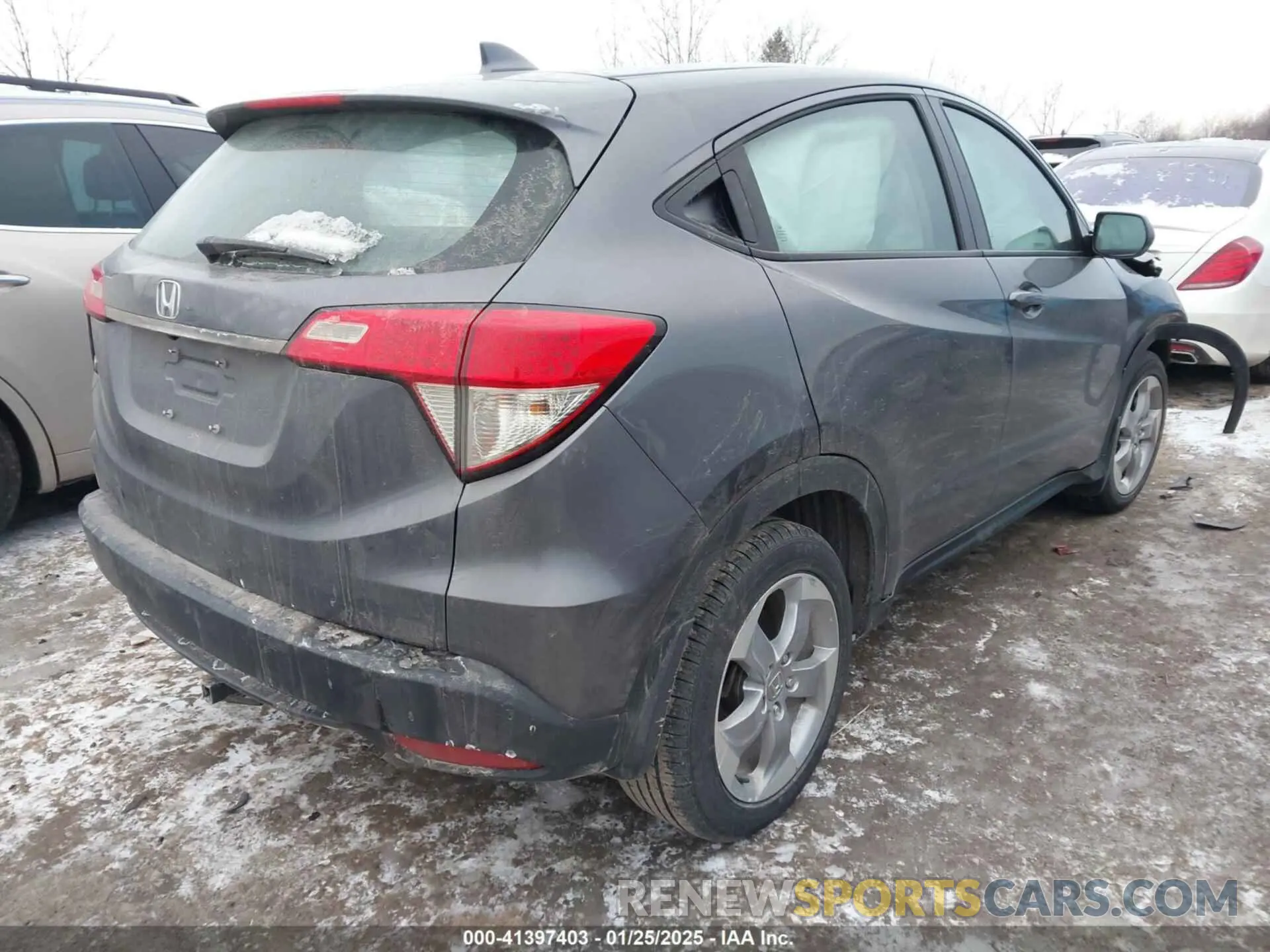 4 Photograph of a damaged car 3CZRU5H34NM731259 HONDA HR-V 2022