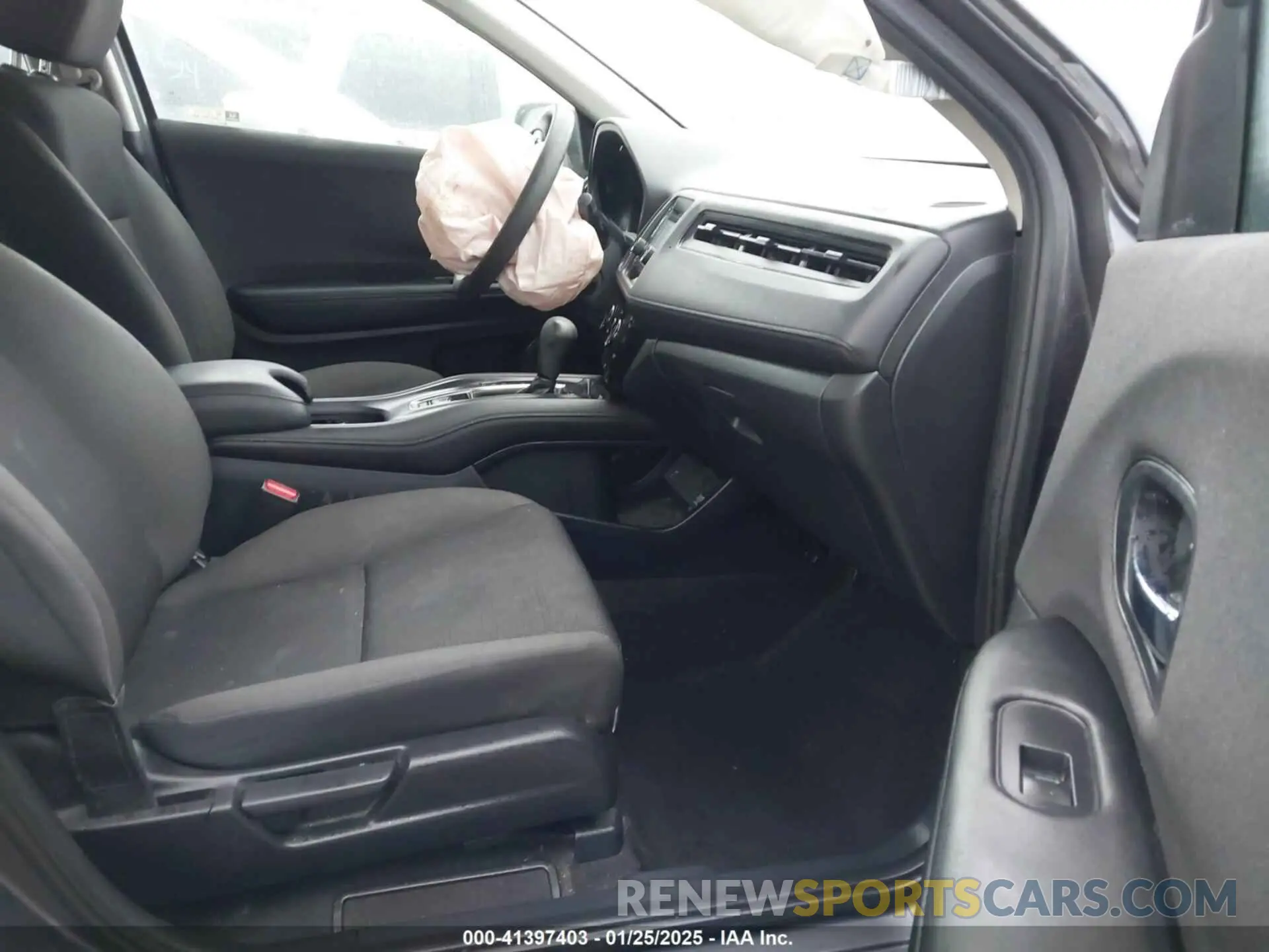 5 Photograph of a damaged car 3CZRU5H34NM731259 HONDA HR-V 2022