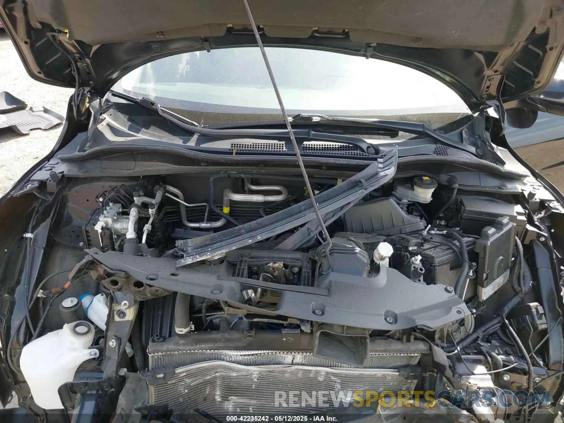 10 Photograph of a damaged car 3CZRU5H36NM743817 HONDA HR-V 2022
