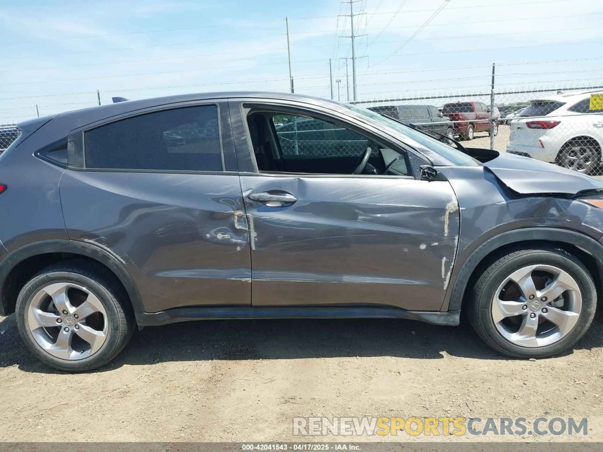 14 Photograph of a damaged car 3CZRU5H39NM724775 HONDA HR-V 2022