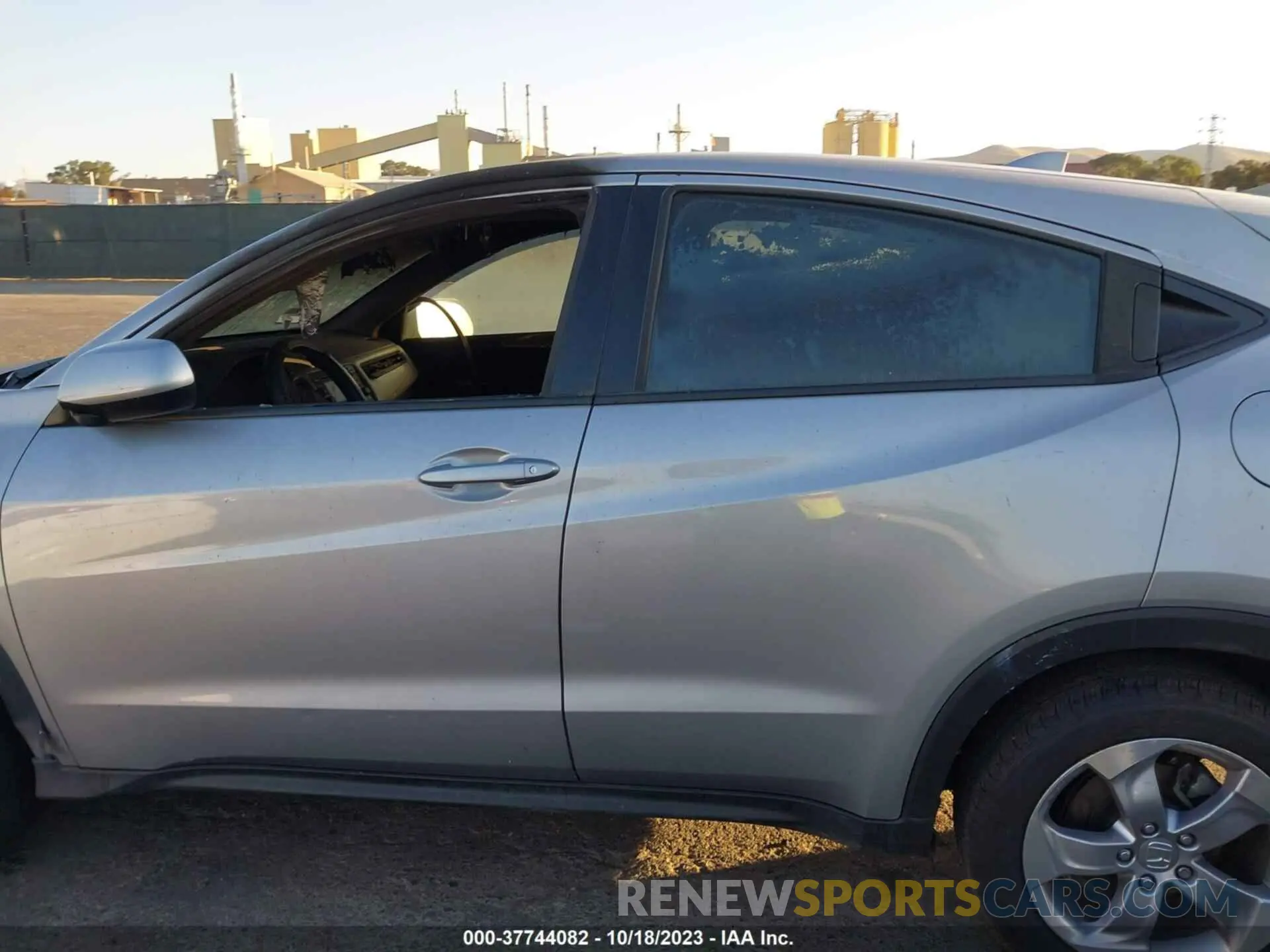13 Photograph of a damaged car 3CZRU5H3XNM709654 HONDA HR-V 2022