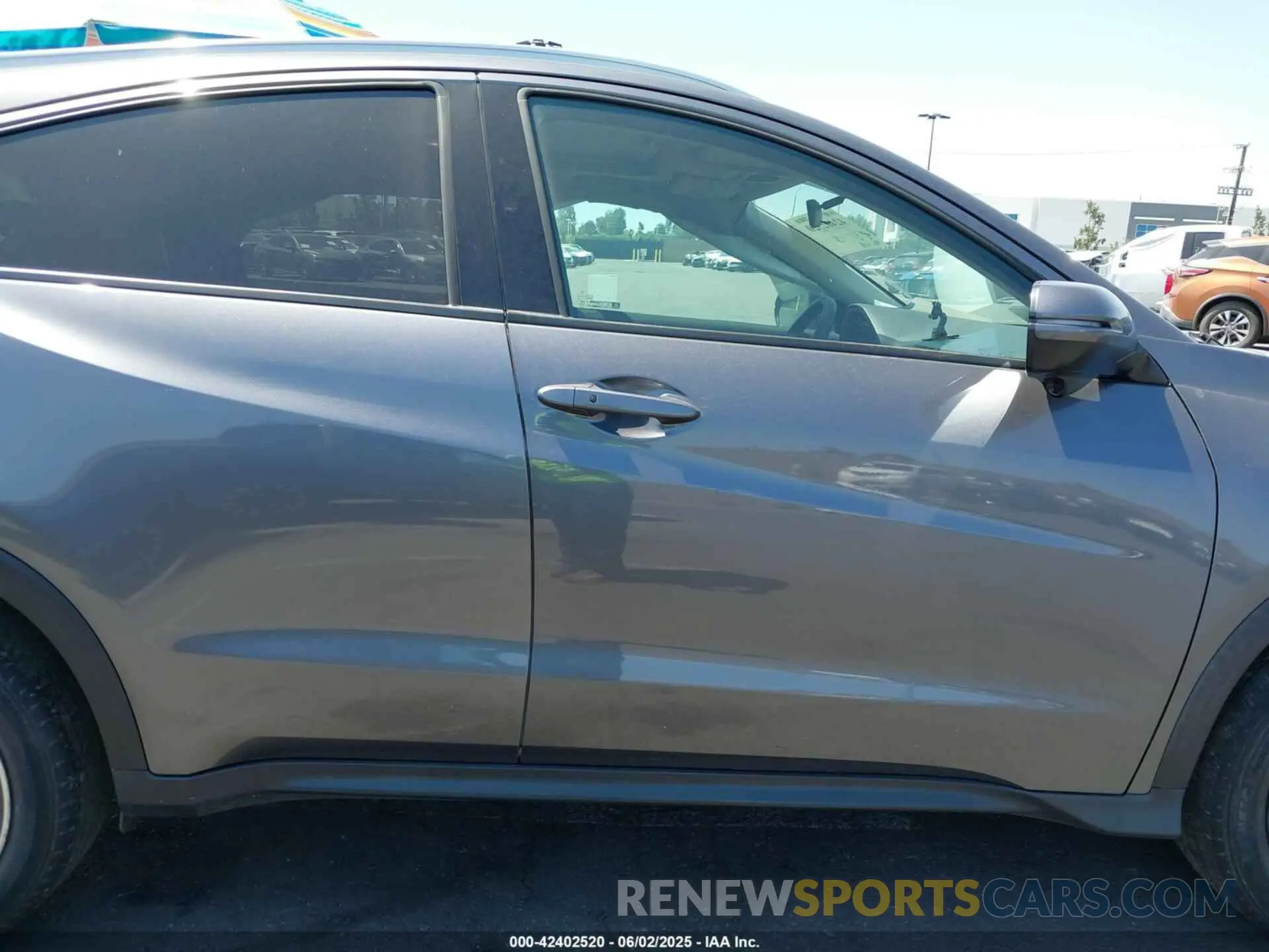 13 Photograph of a damaged car 3CZRU5H50NM711950 HONDA HR-V 2022
