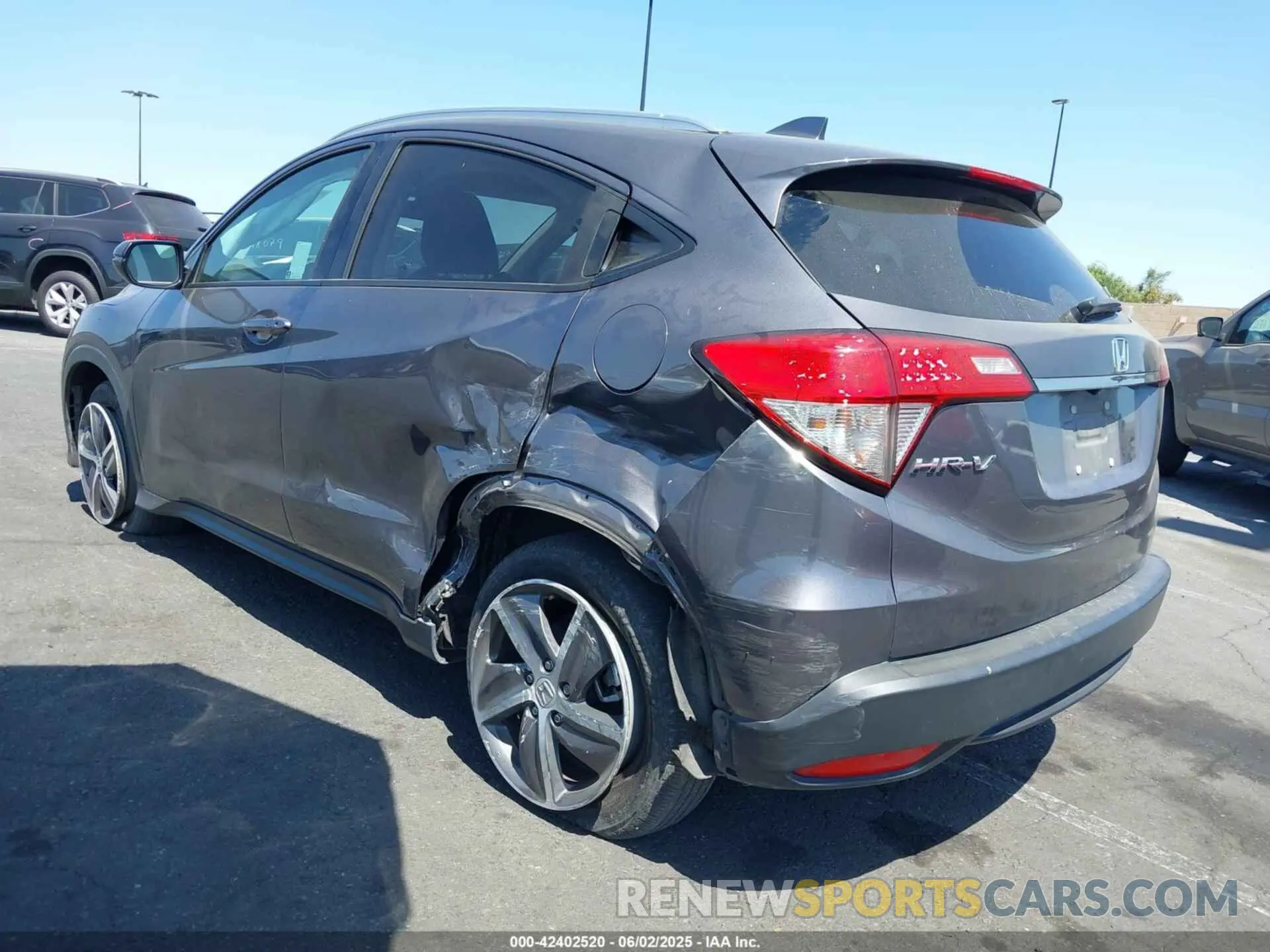 3 Photograph of a damaged car 3CZRU5H50NM711950 HONDA HR-V 2022
