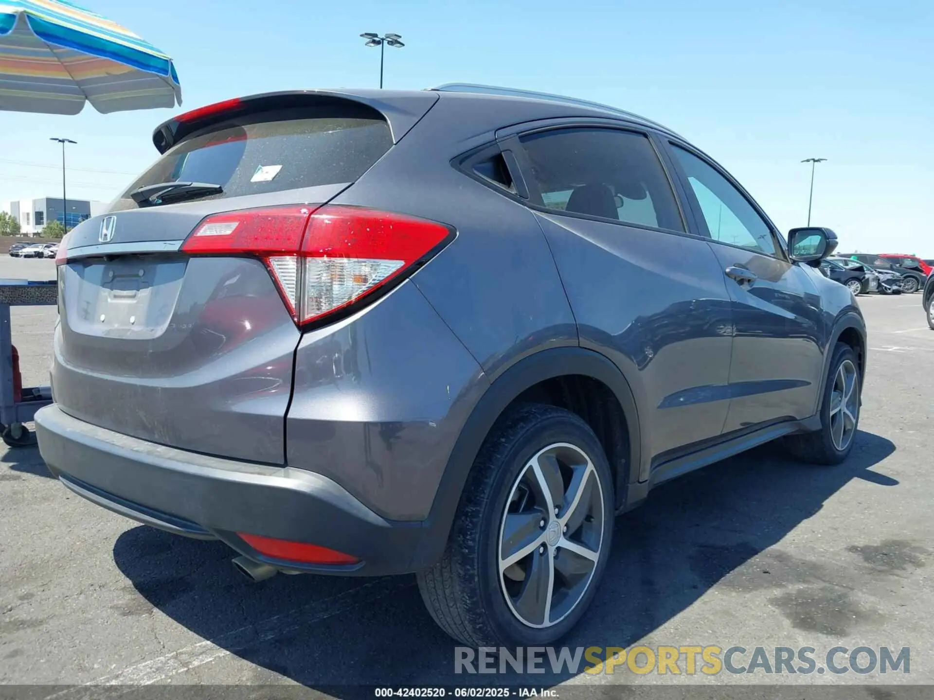 4 Photograph of a damaged car 3CZRU5H50NM711950 HONDA HR-V 2022
