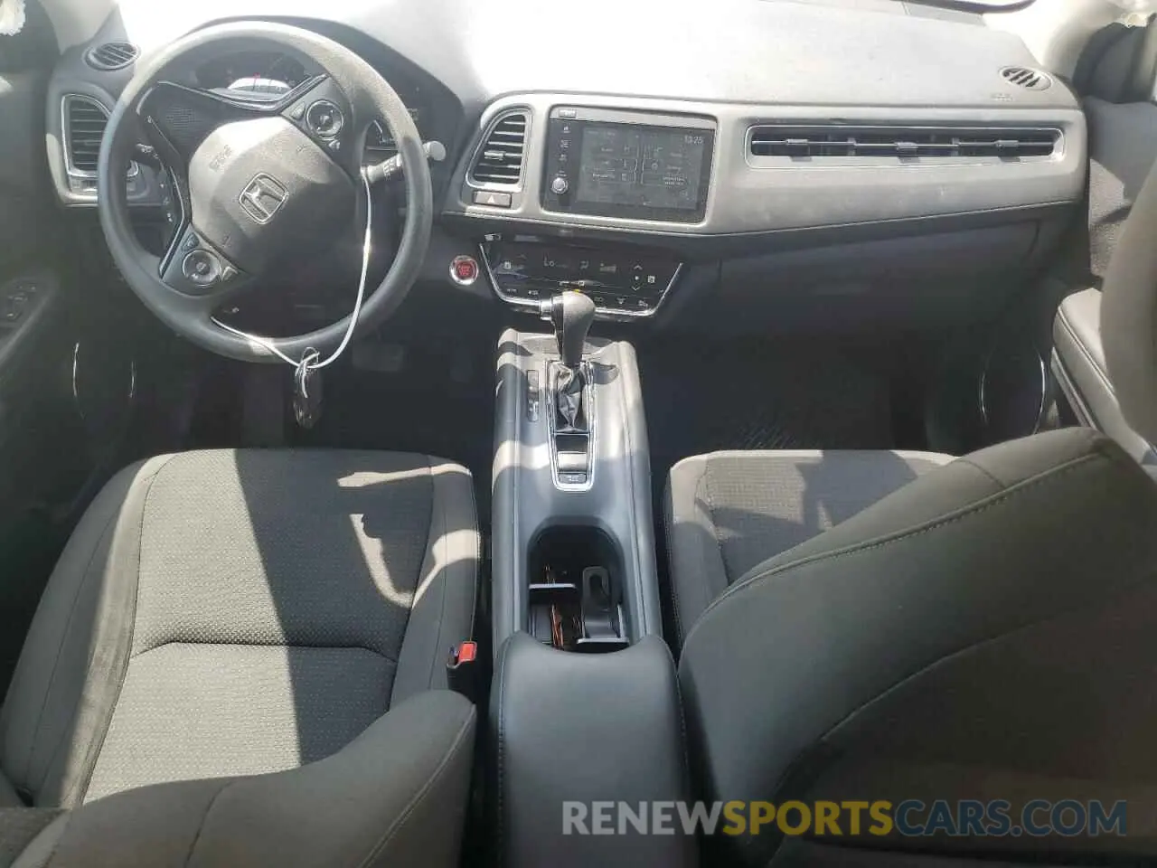 8 Photograph of a damaged car 3CZRU5H50NM729624 HONDA HR-V 2022