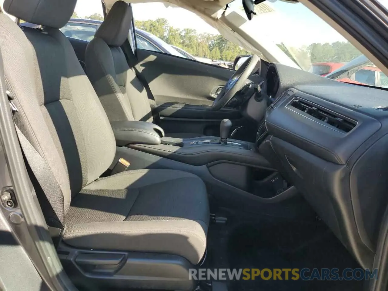 7 Photograph of a damaged car 3CZRU5H50NM729641 HONDA HR-V 2022