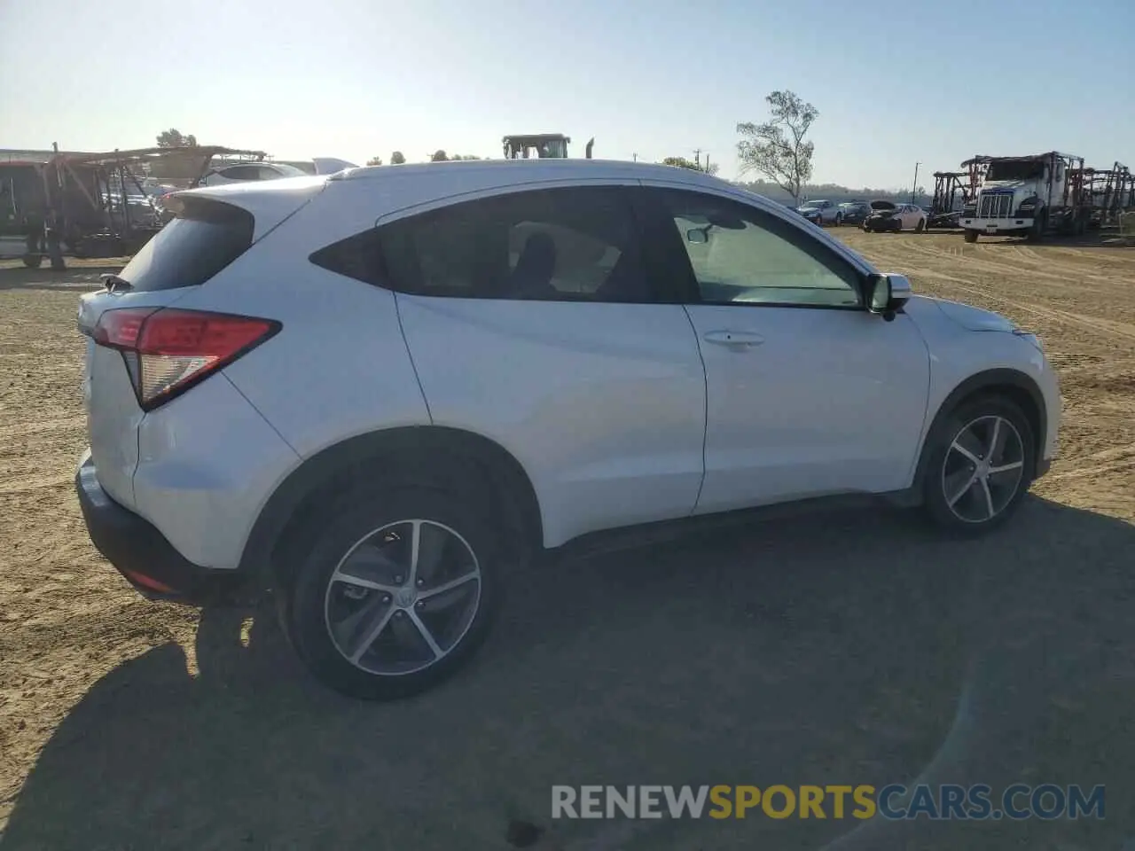 3 Photograph of a damaged car 3CZRU5H50NM733236 HONDA HR-V 2022