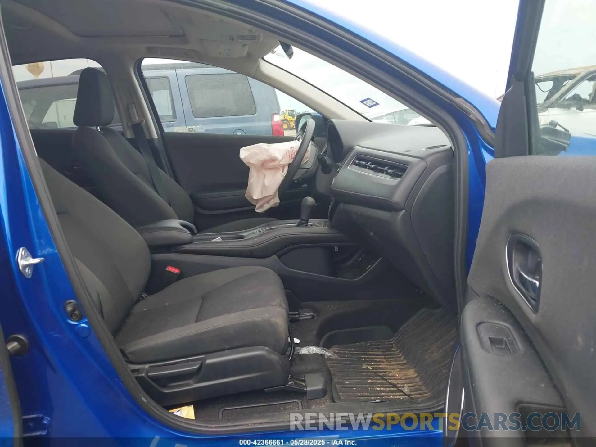 5 Photograph of a damaged car 3CZRU5H51NM710872 HONDA HR-V 2022