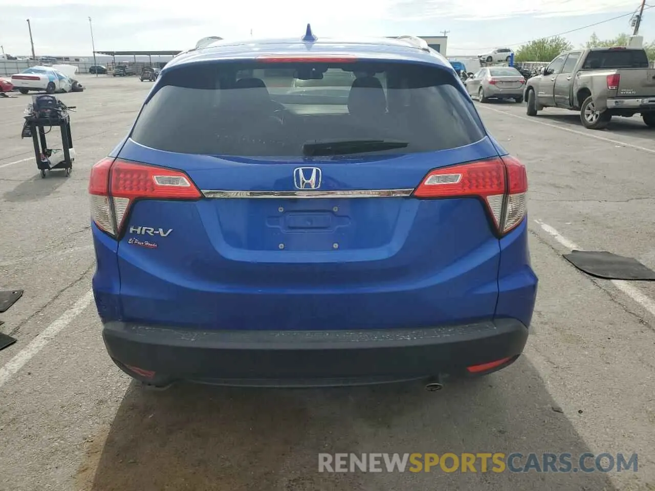 6 Photograph of a damaged car 3CZRU5H51NM715036 HONDA HR-V 2022