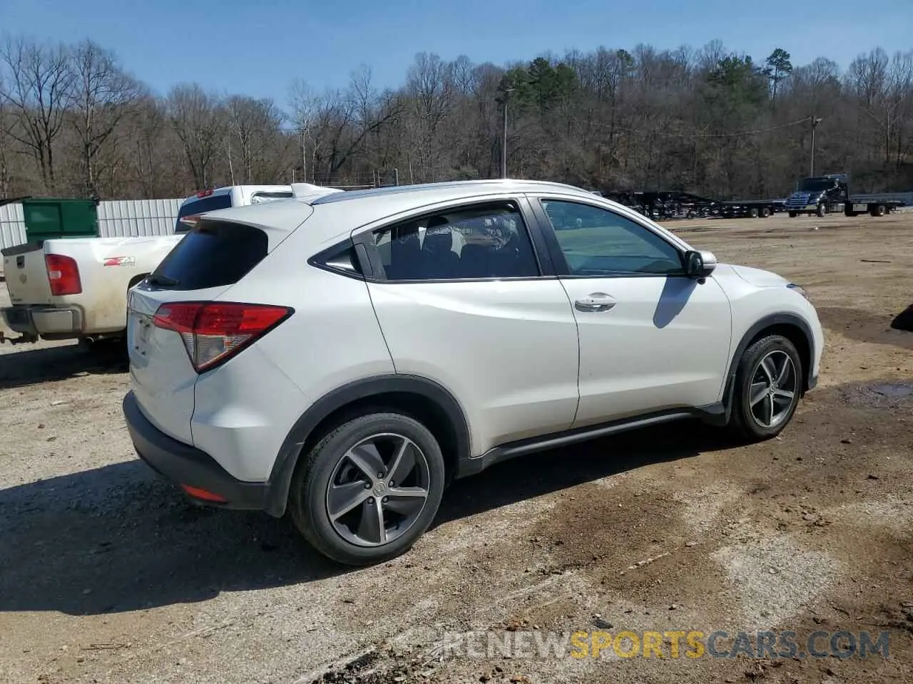 3 Photograph of a damaged car 3CZRU5H51NM717224 HONDA HR-V 2022
